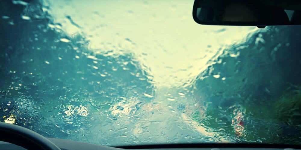 Consejos de seguridad para la conducción con mal tiempo