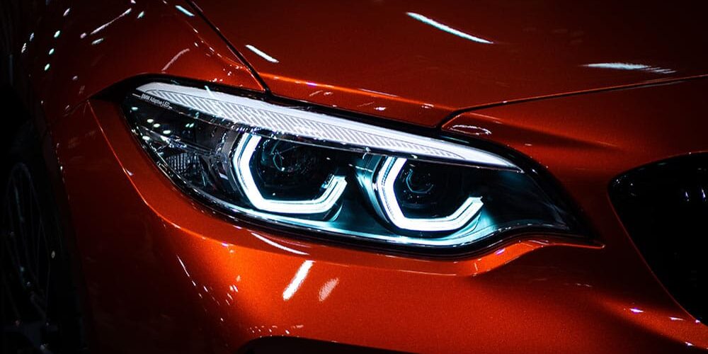 ¿Cómo pulir los faros del coche?
