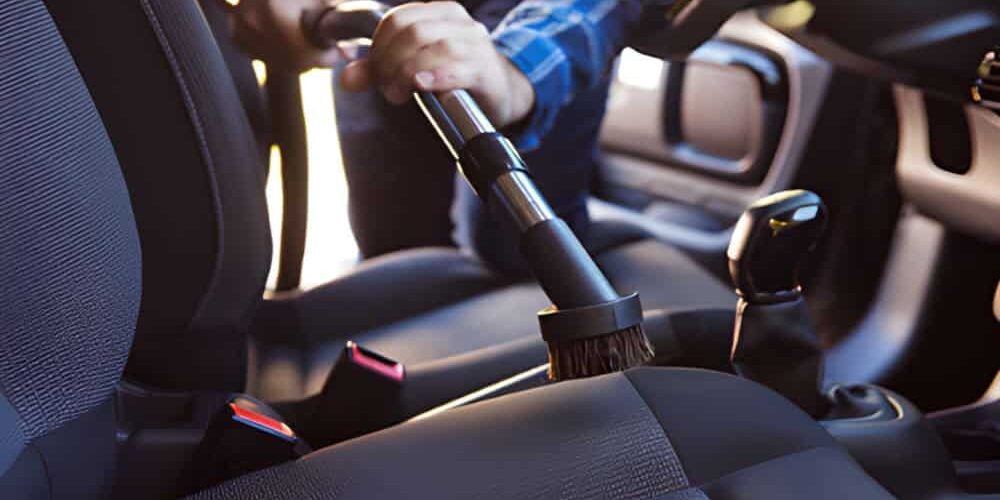 Cómo limpiar la tapicería del coche