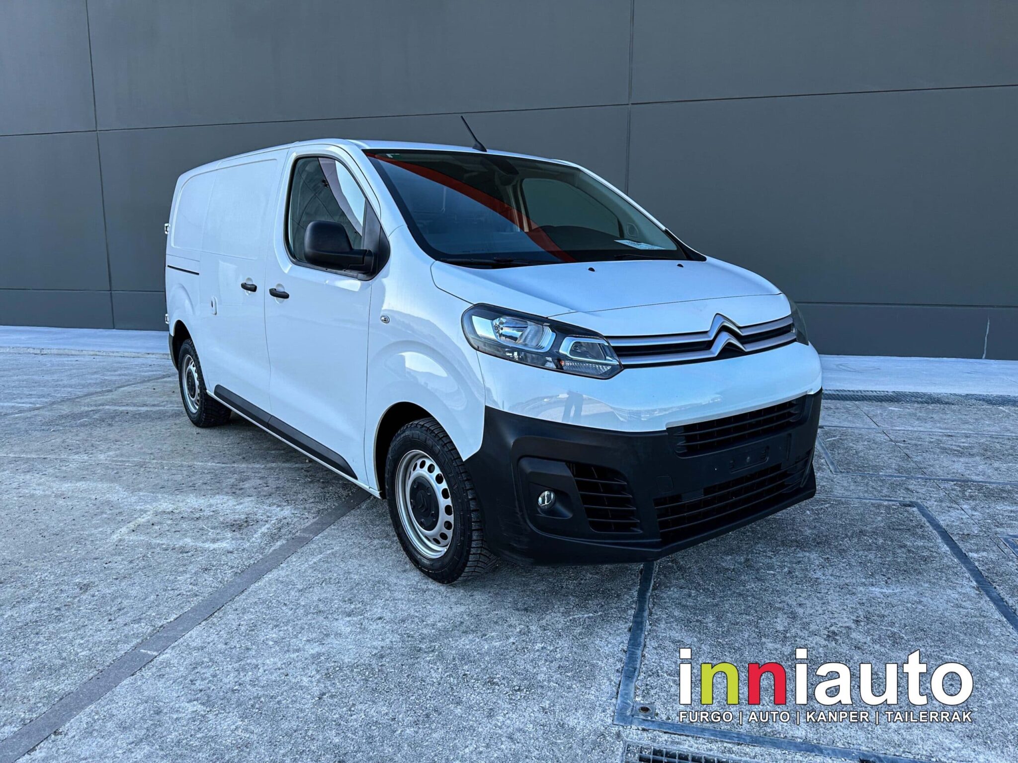 VOLKSWAGEN Crafter L5H3 FG35 2.0TDI 140cv ASIENTO COPILOTO PLUS CONFORT