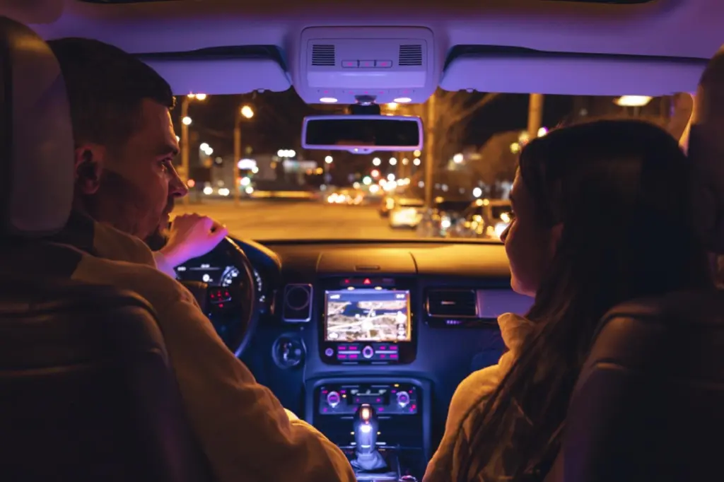 furgoneta iluminada por dentro