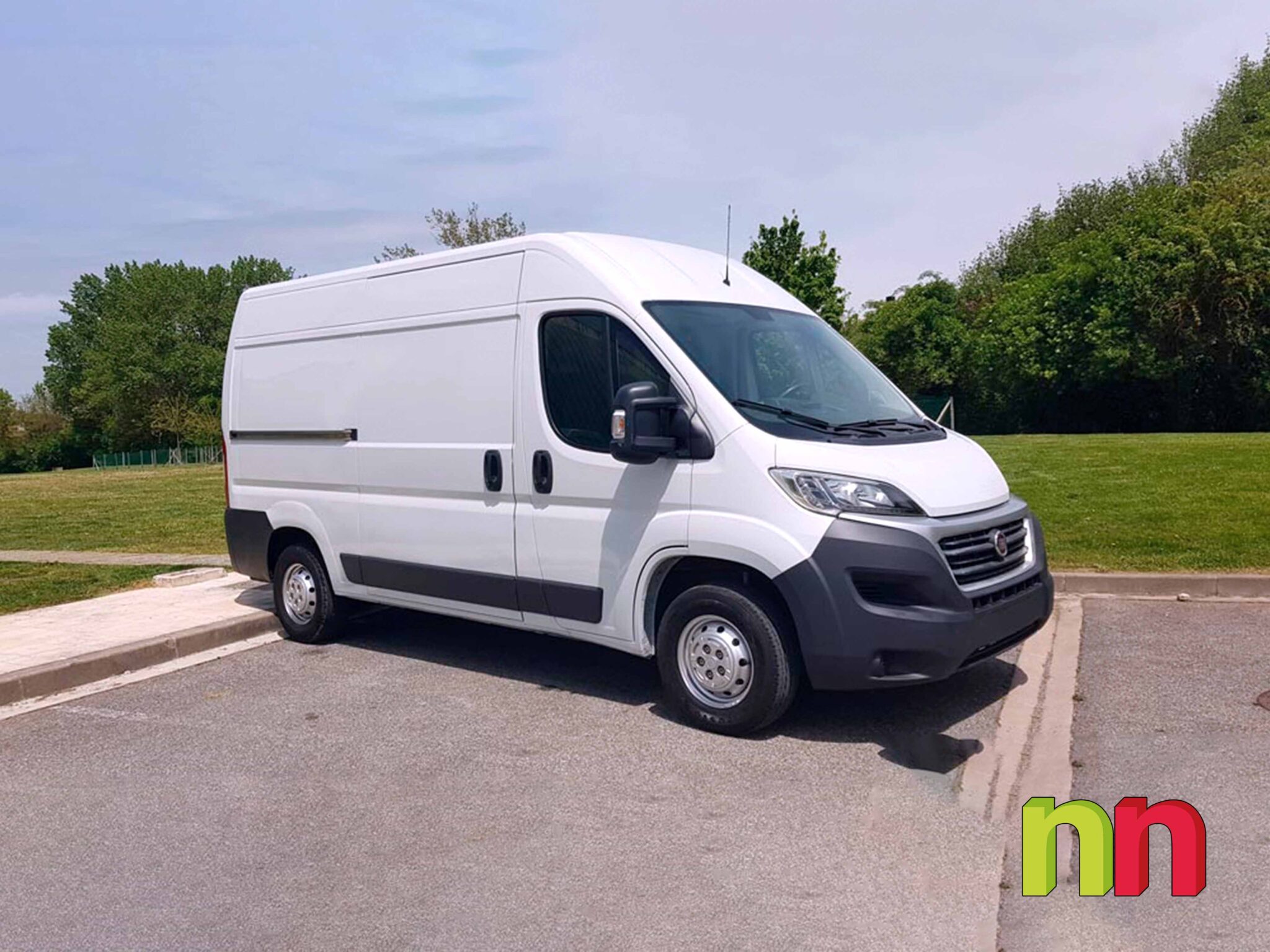 FORD TRANSIT CUSTOM COMBI 6 L1H1 N1 2.0ECOBLUE 170CV AUTO + NAVI + DOBLE PUERTA LATERAL