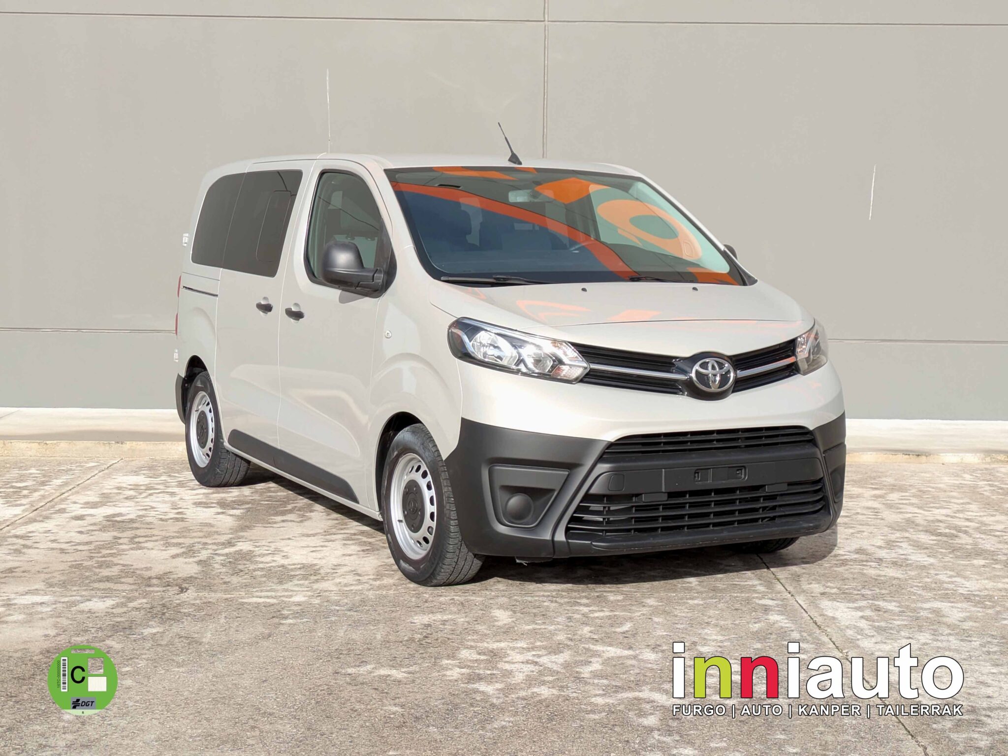 TOYOTA Proace Combi 9 Compact 1.5D 120cv + NAVI