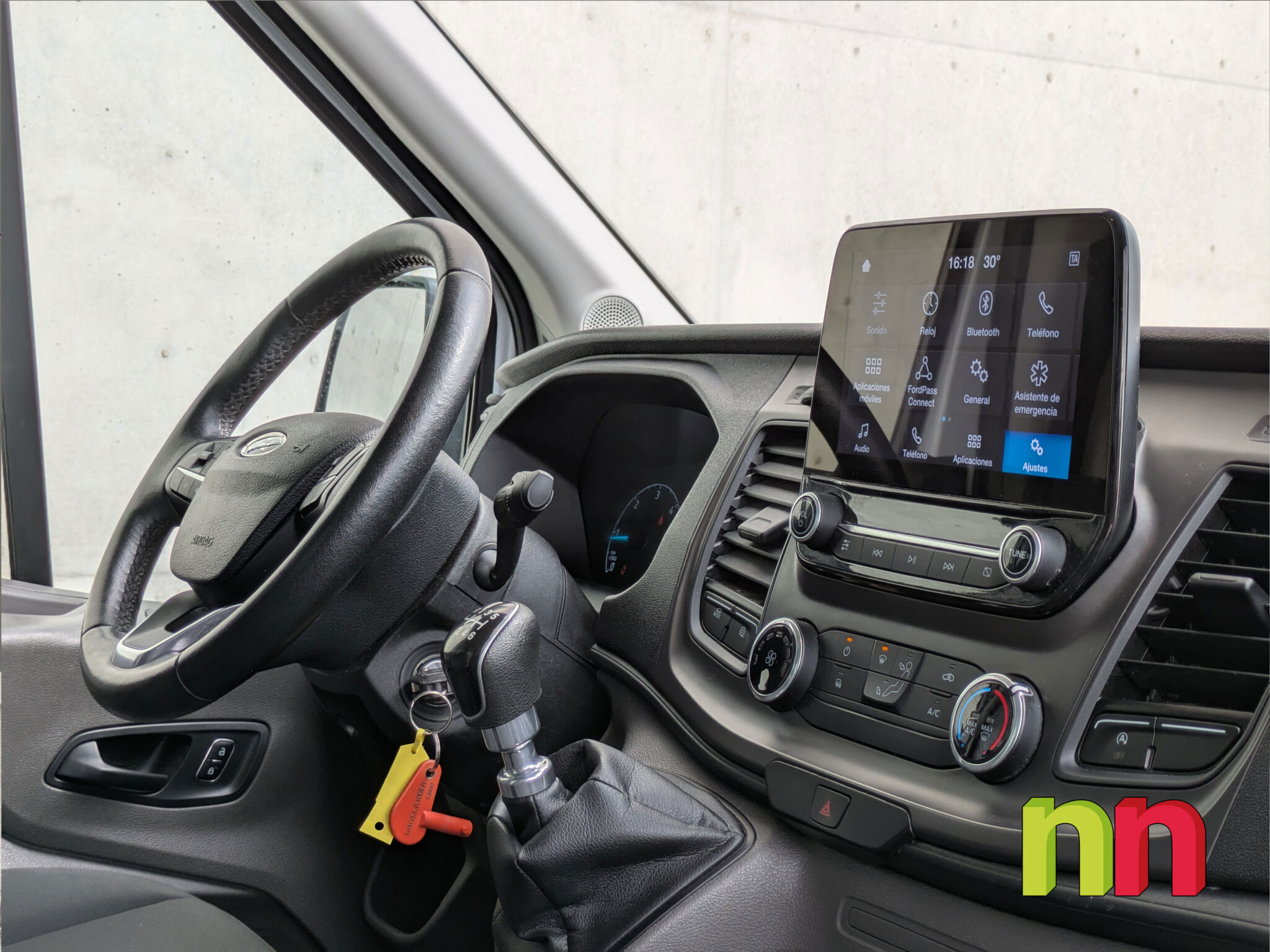 FORD Transit Carrozada con plataforma T350 L5 2.0 EcoBlue 170cv + NAVI