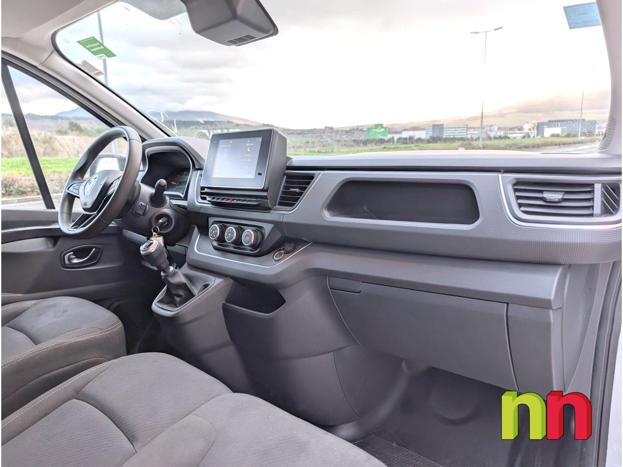 RENAULT Trafic L2H1 FG30 2.0Blue DCI 130cv + NAVI