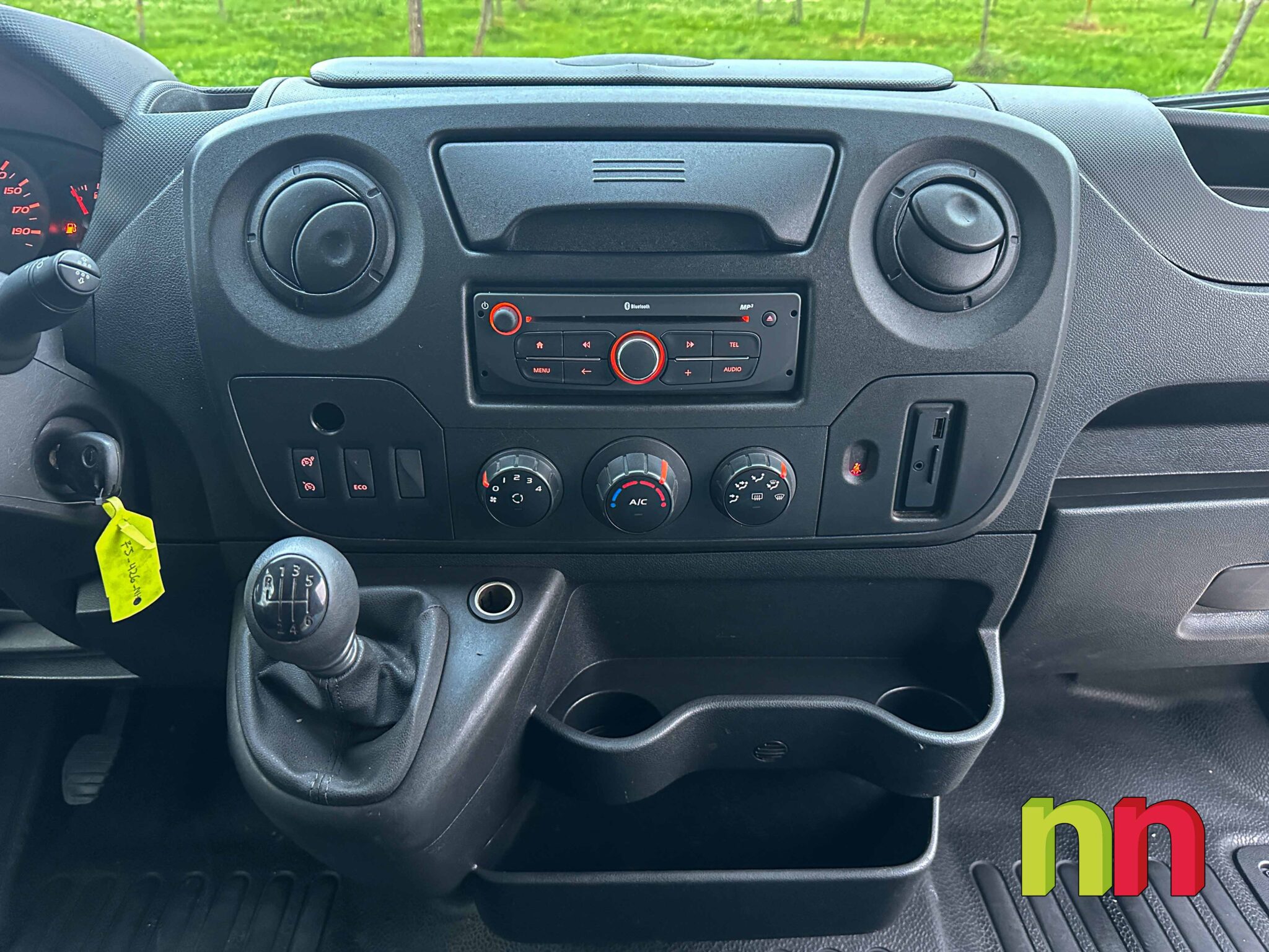 RENAULT Master Carrozada chasis bajo sin plataforma L3 F35 2.3DCI 130cv + NAVI + RAMPA ELÉCTRICA ELEVADORA