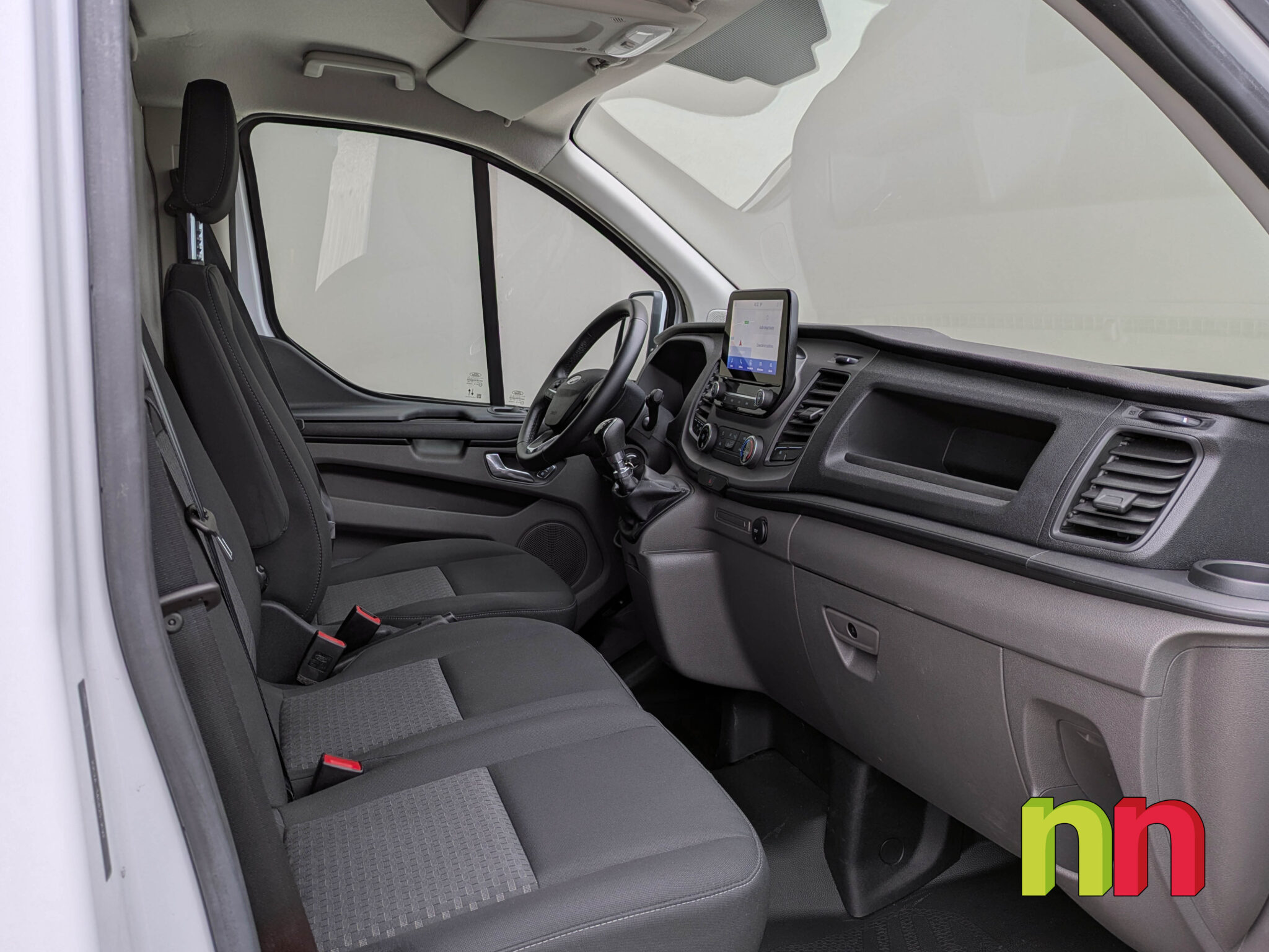 FORD Transit L3H2 2.0 EcoBlue 130cv + NAVI SIN PUERTA LATERAL