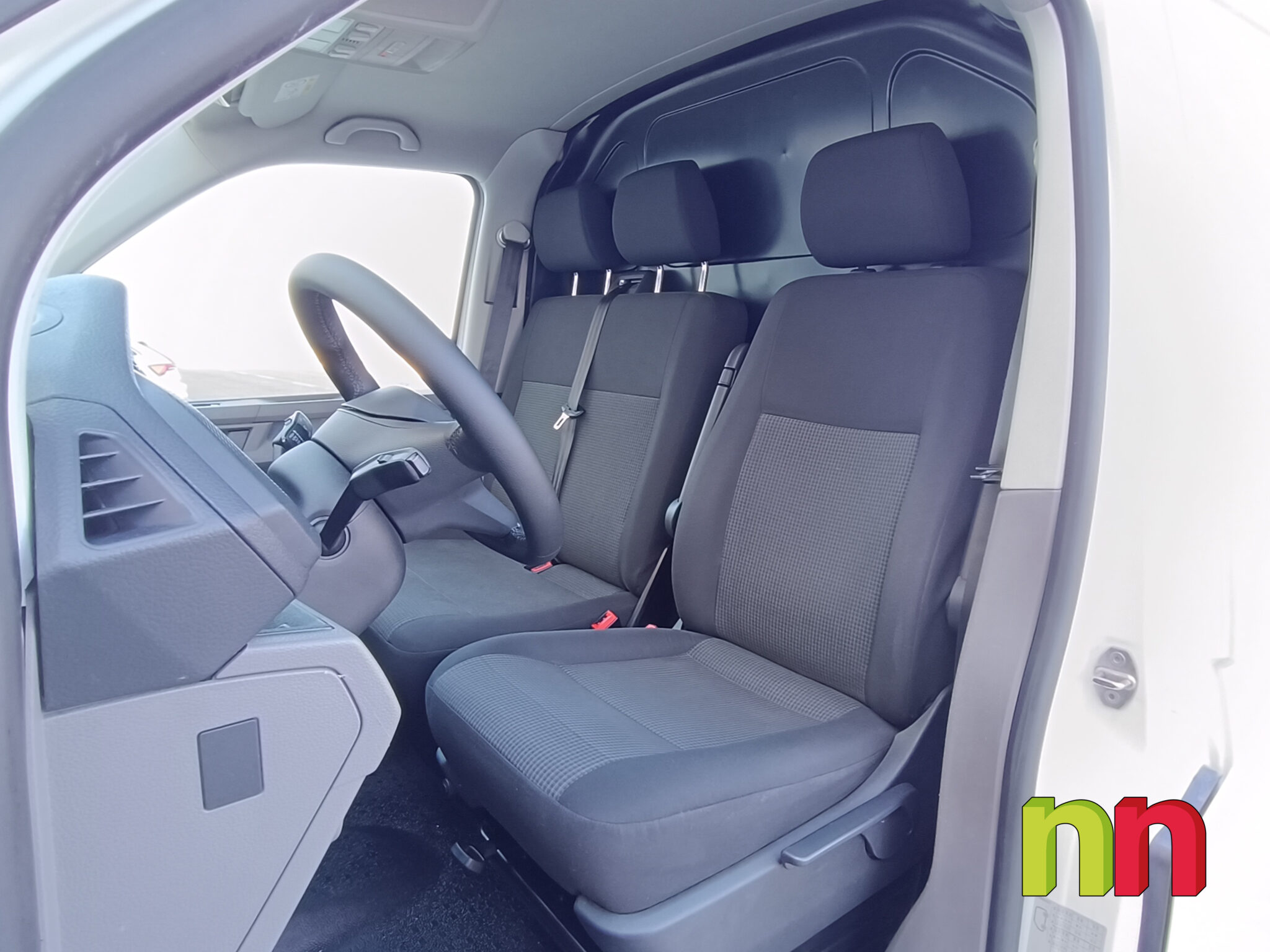Volkswagen Transporter L1H1 DSG AUTO FG 2.0TDi 150cv + NAVI