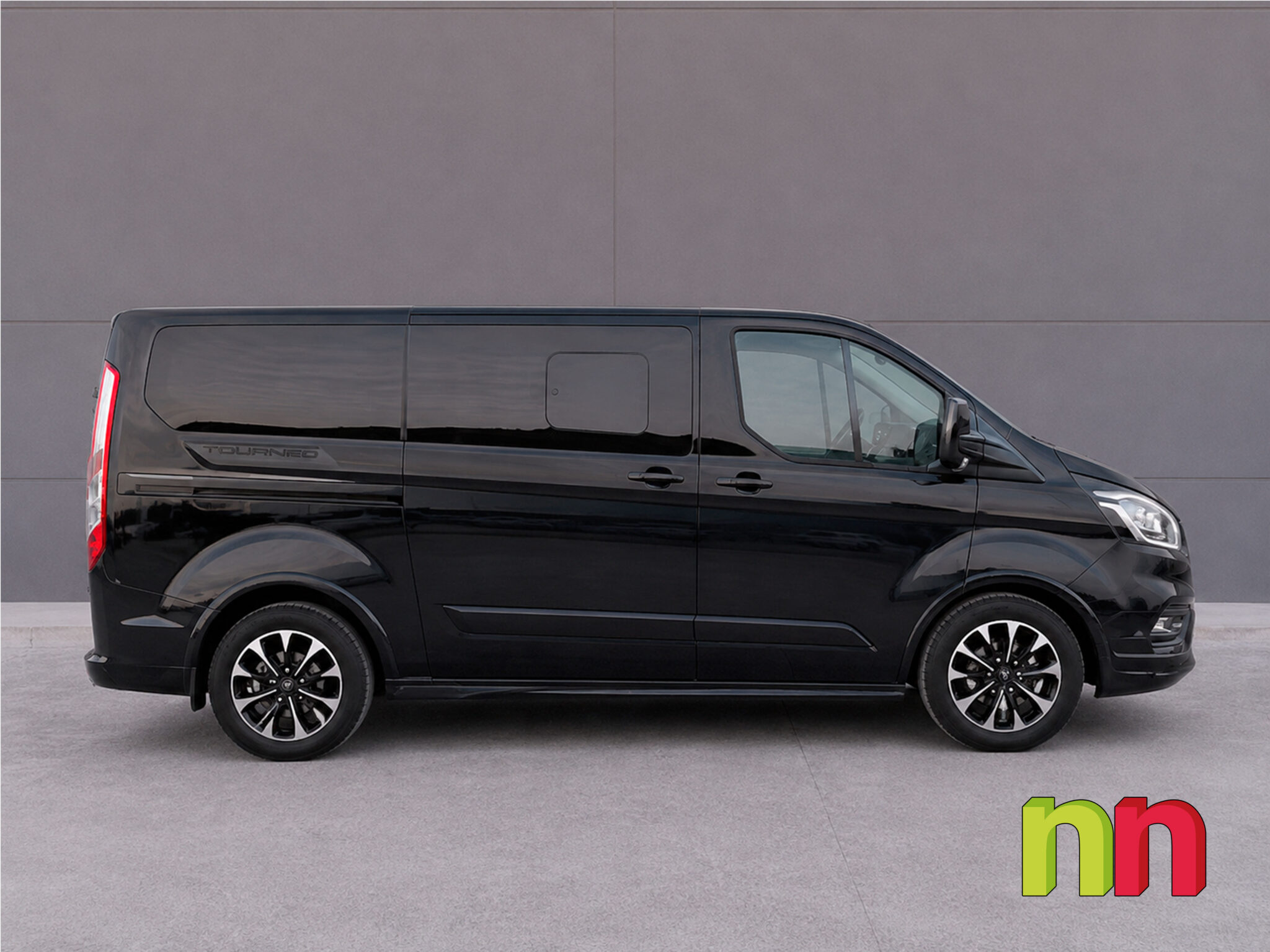 FORD TRANSIT Custom Combi 8 L1H1 TOURNEO AUTO 2.0ECOBLUE 170CV + NAVI + DOBLE PUERTA LATERAL
