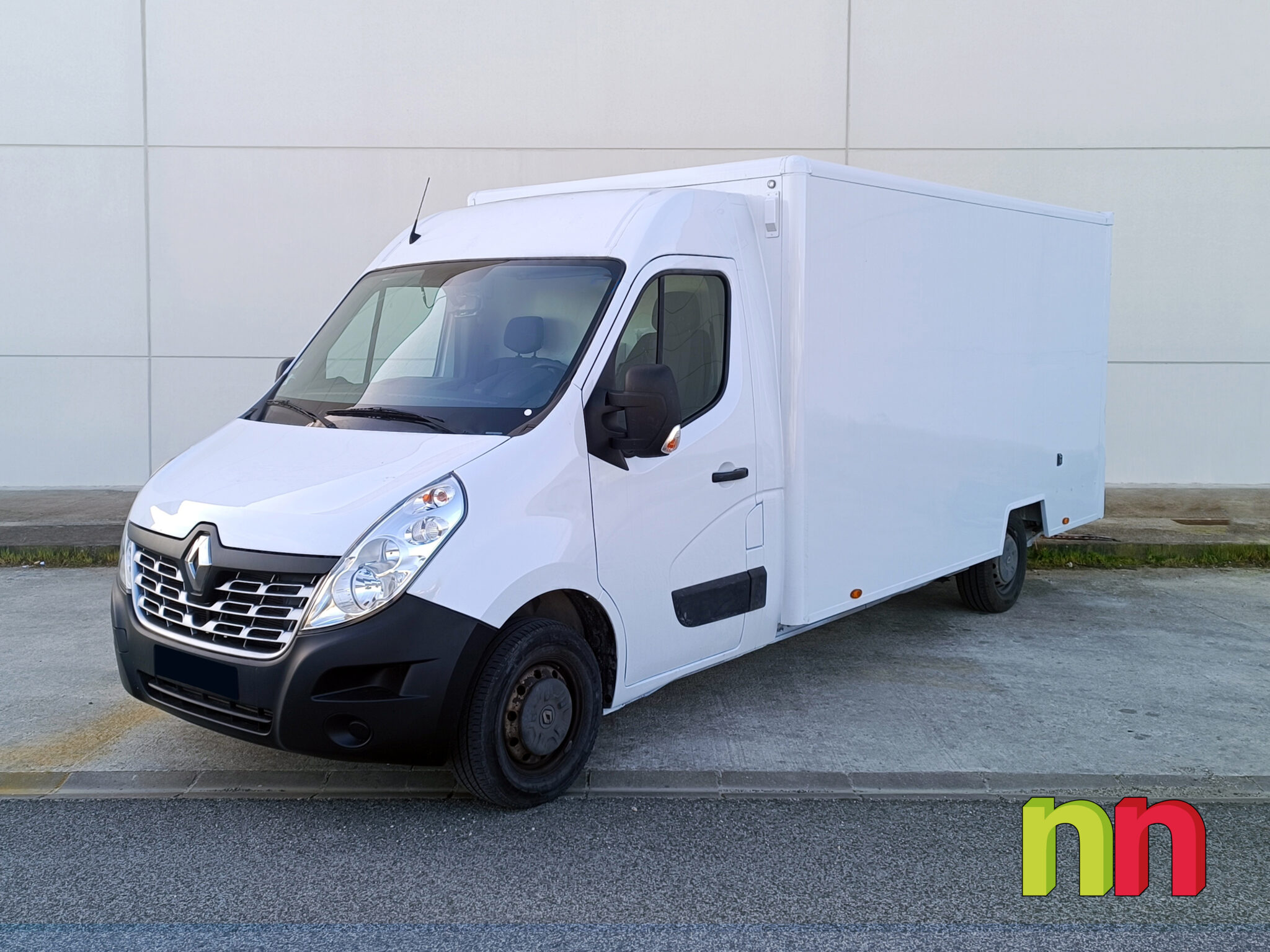 RENAULT Master Carrozada chasis bajo sin plataforma L3 F35 2.3DCI 130cv + NAVI + RAMPA ELÉCTRICA ELEVADORA