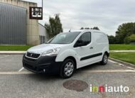 PEUGEOT Partner Talla M FG AUTO 1.6HDI 100cv + NAVI
