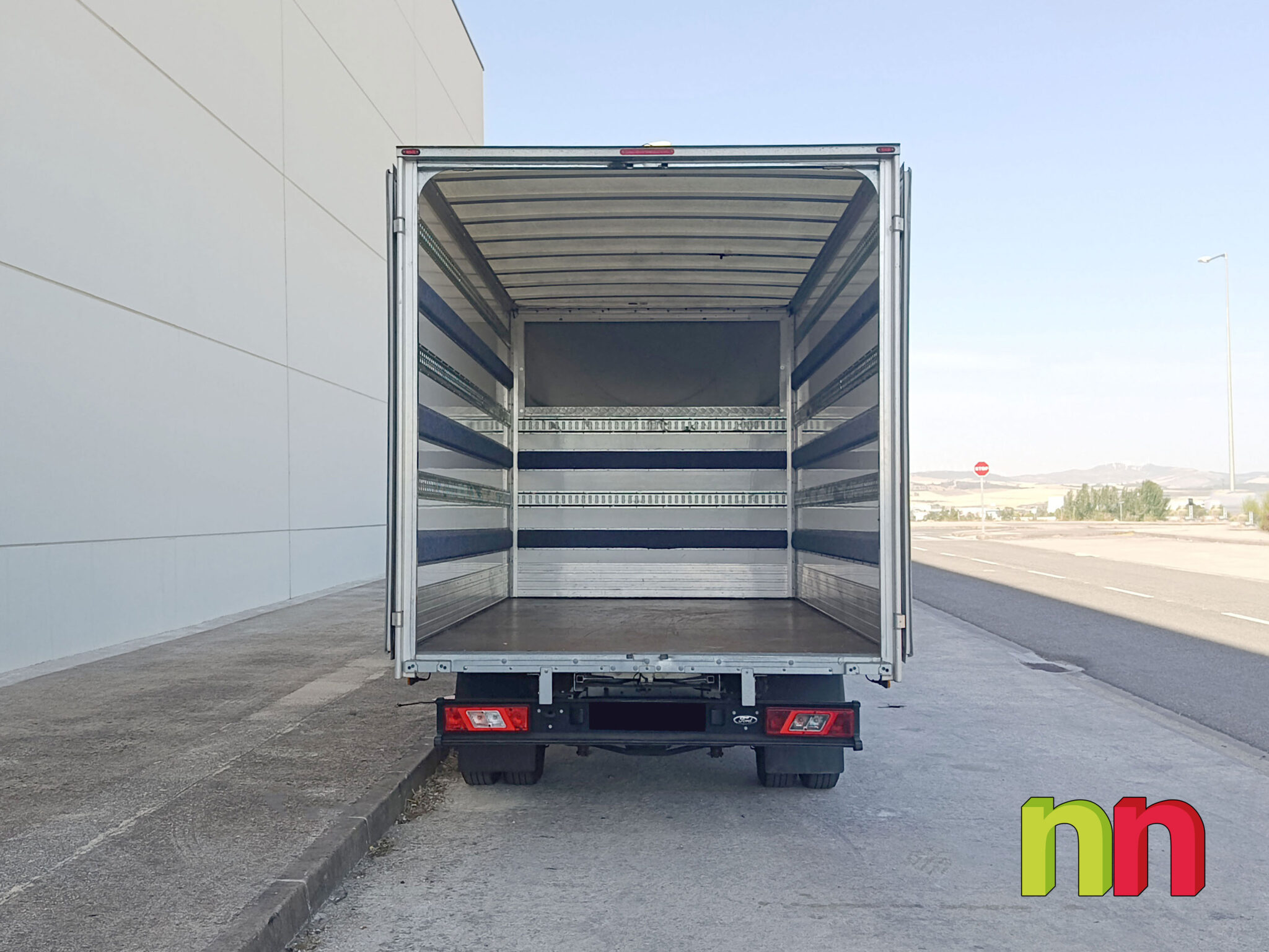 FORD Transit Carrozada sin plataforma P350 2.0 EcoBlue 130cv + DOBLE RUEDA TRASERA