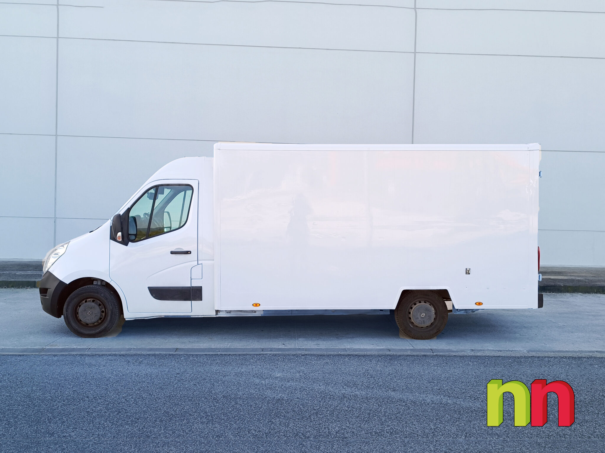 RENAULT Master Carrozada chasis bajo sin plataforma L3 F35 2.3DCI 130cv + NAVI + RAMPA ELÉCTRICA ELEVADORA