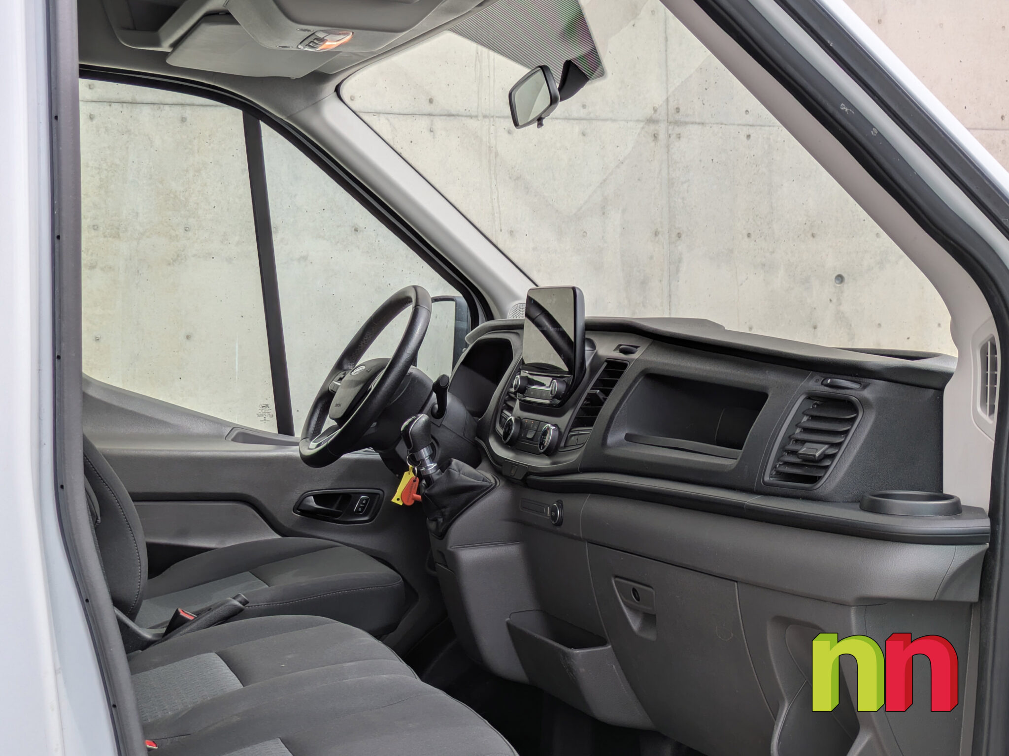FORD Transit Carrozada sin plataforma P350 2.0 EcoBlue 130cv + DOBLE RUEDA TRASERA