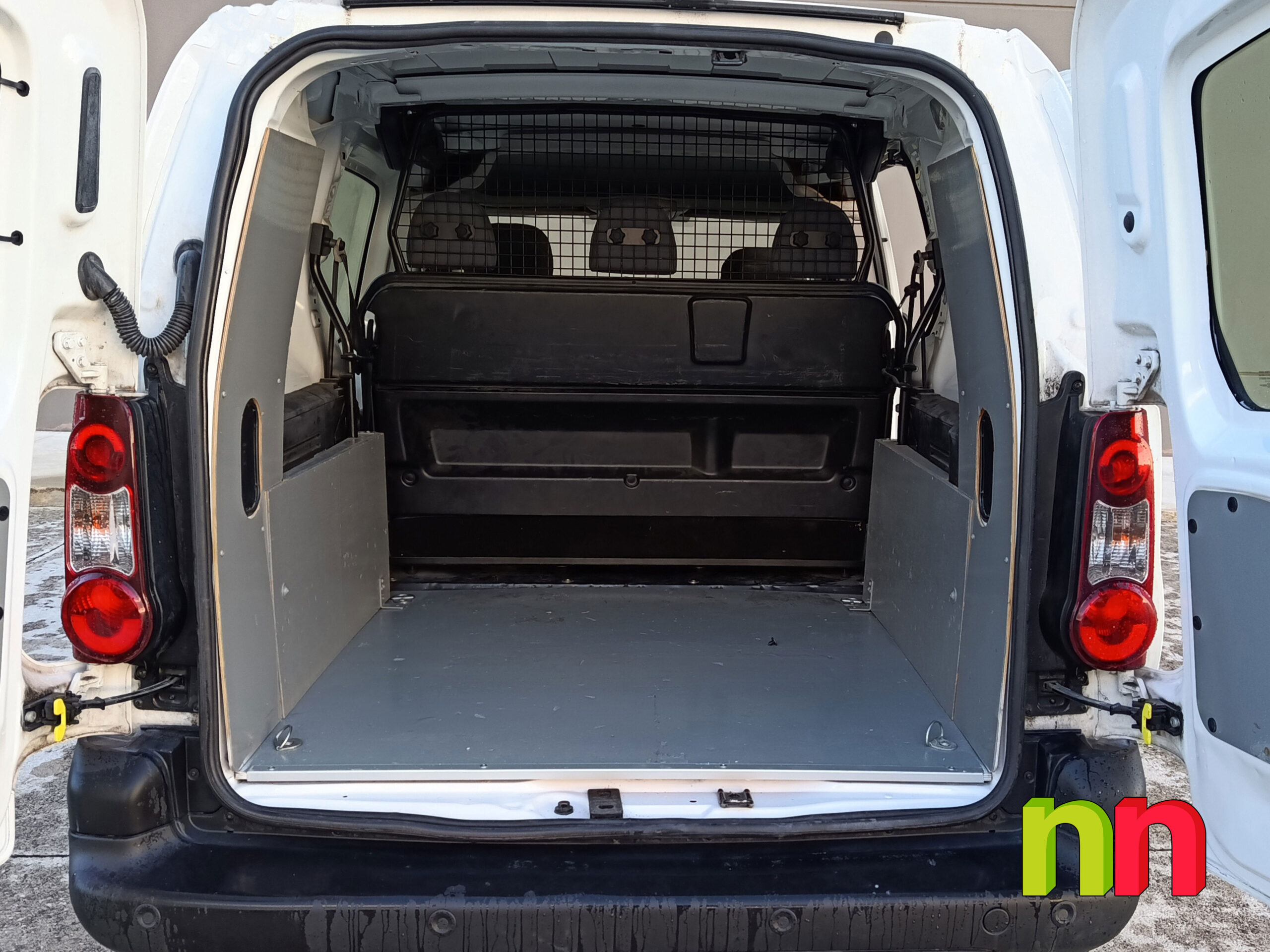 PEUGEOT Partner Combi 5 Long 1.6BlueHDI 100cv + ASIENTOS ABATIBLES