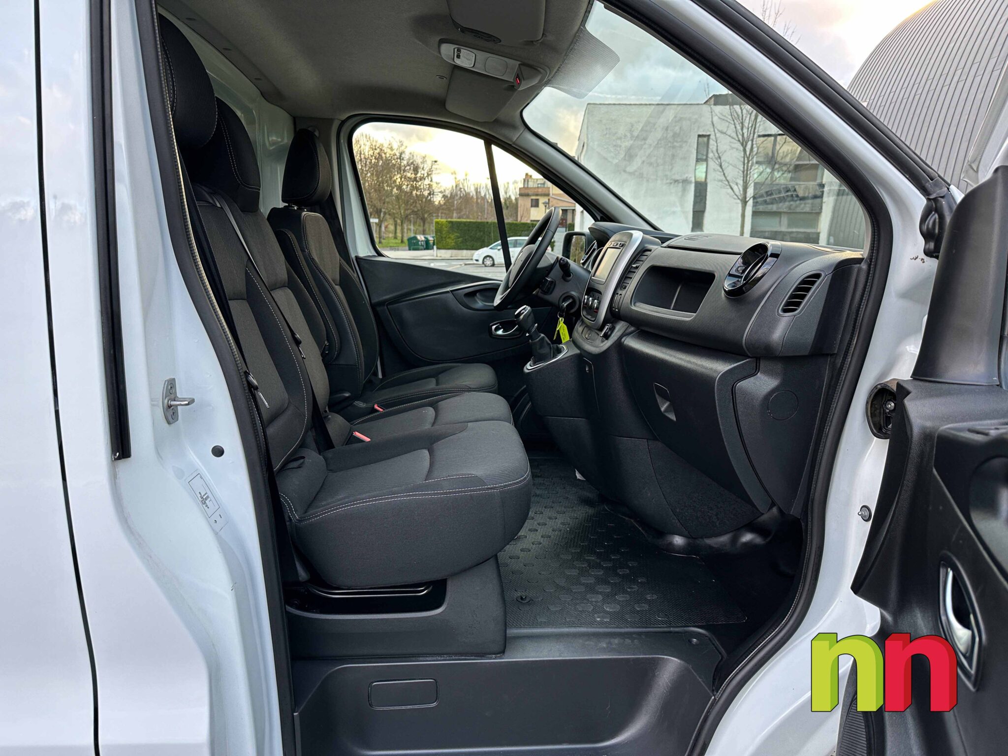 RENAULT Trafic L2H1 FG 29 2.0DCI 145cv + NAVI
