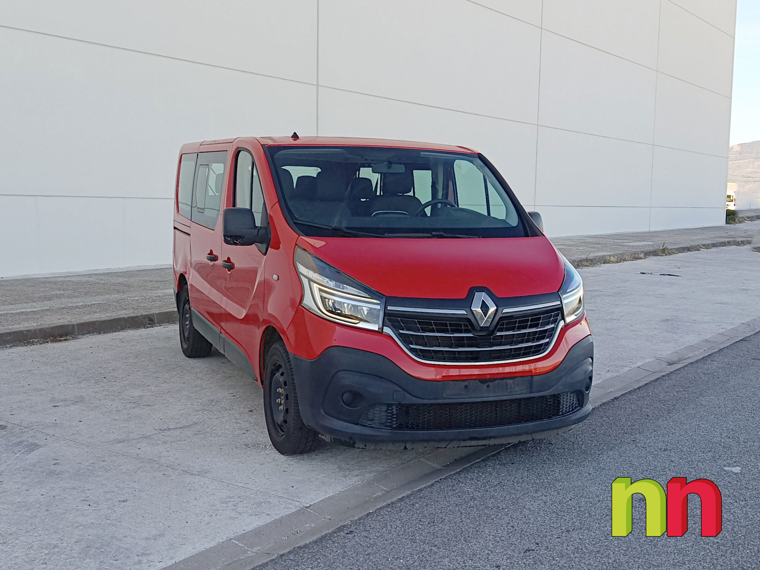 RENAULT Trafic Combi 9 L1H1 2.0DCi 145cv + NAVI