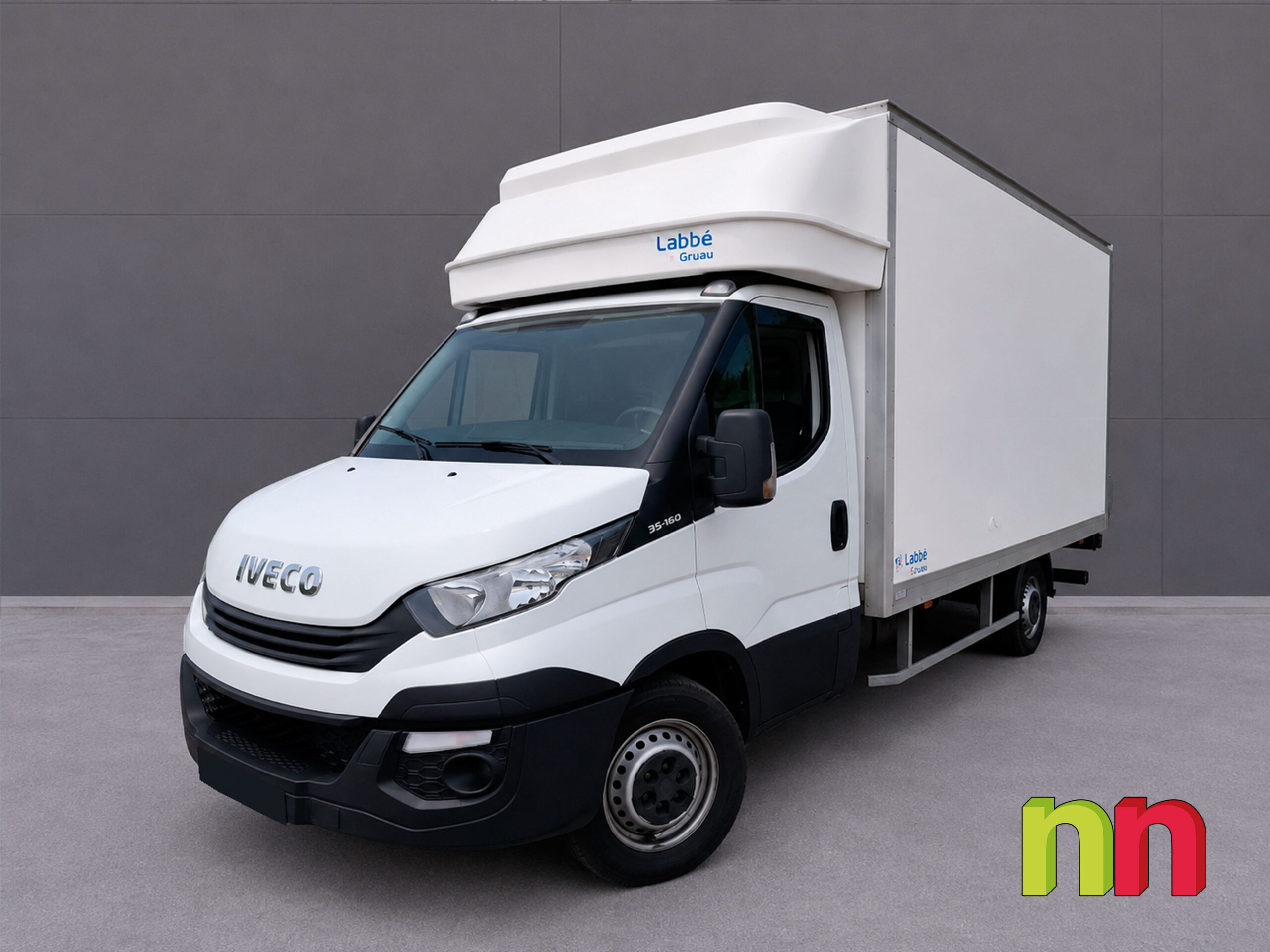 IVECO Daily carrozada con plataforma 3.0TD 145cv 20m3 + puerta lateral
