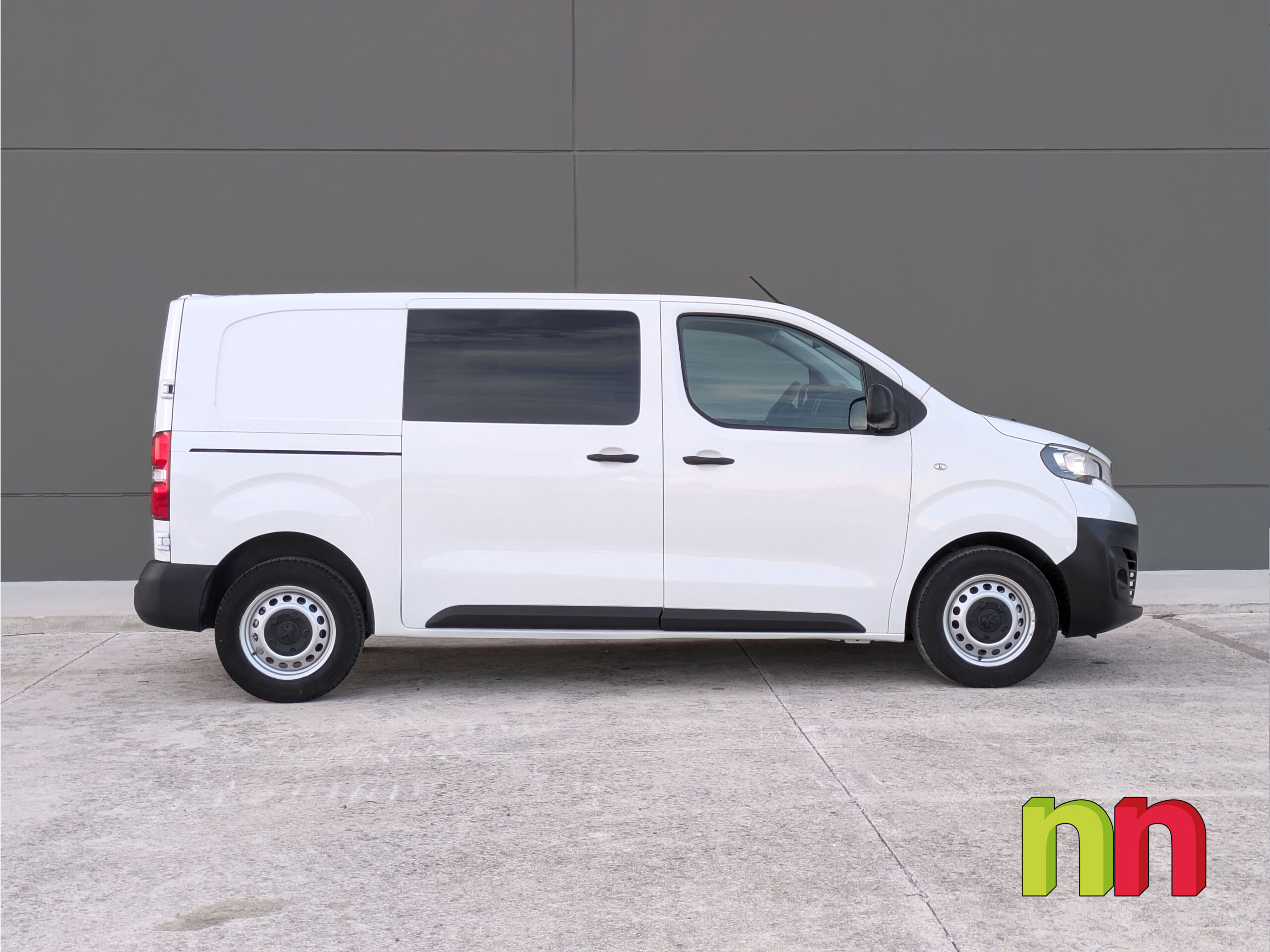 PEUGEOT STD Combi 6 2.0 BlueHDi 120cv + NAVI