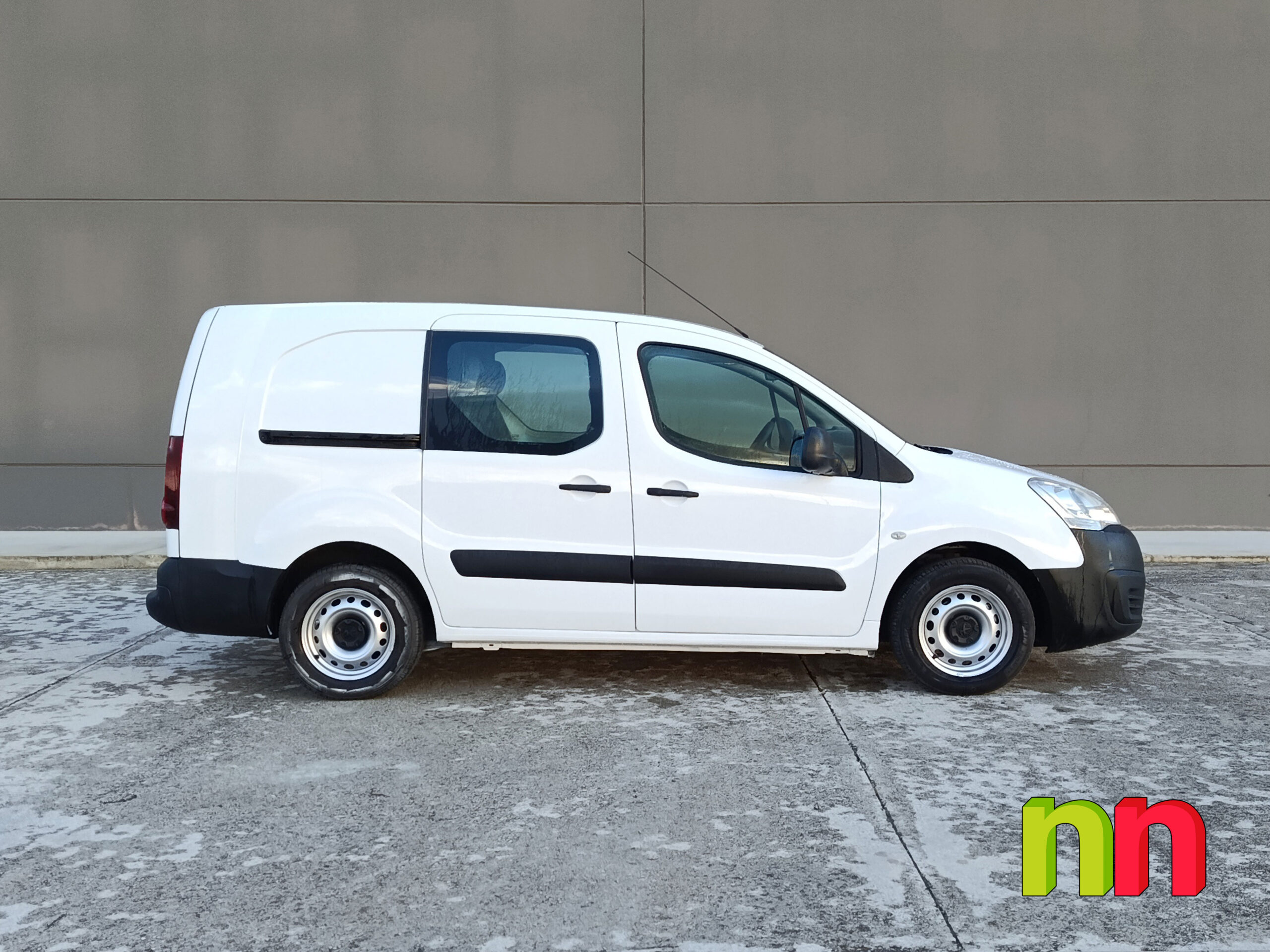 PEUGEOT Partner Combi 5 Long 1.6BlueHDI 100cv + ASIENTOS ABATIBLES