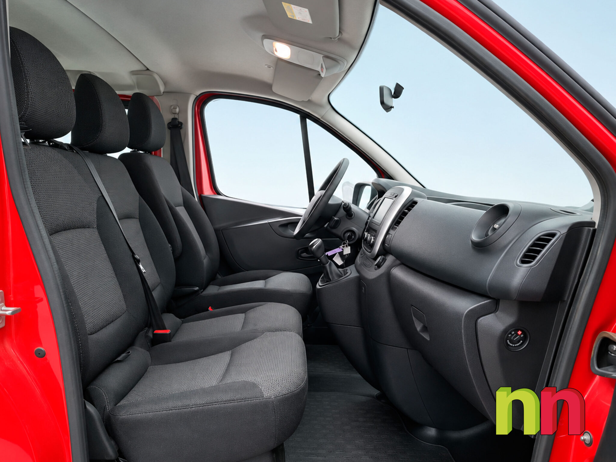 RENAULT Trafic Combi 9 L1H1 2.0DCi 145cv + NAVI