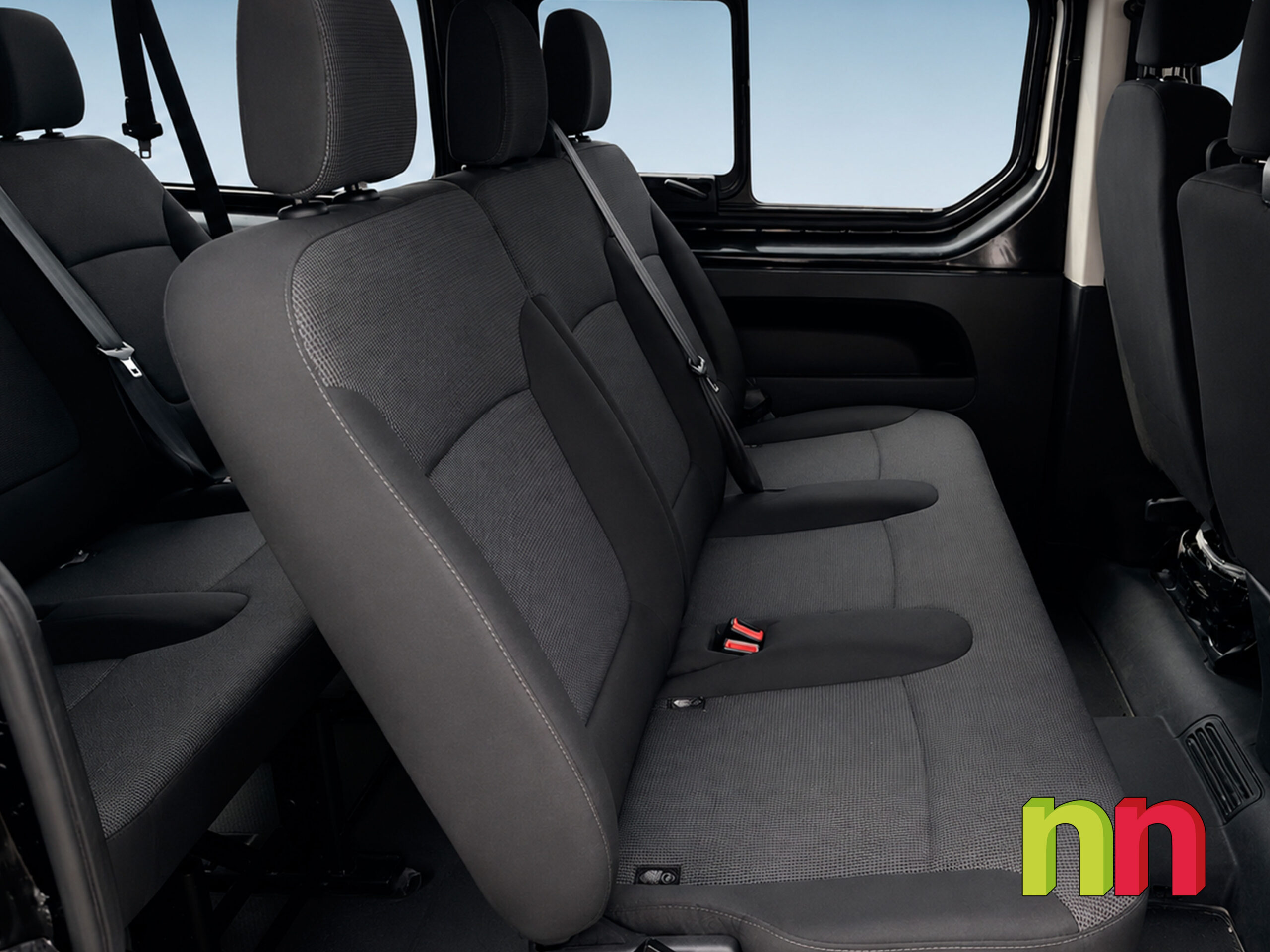 RENAULT Trafic Combi 9 L2H1 2.0DCi 150cv + NAVI