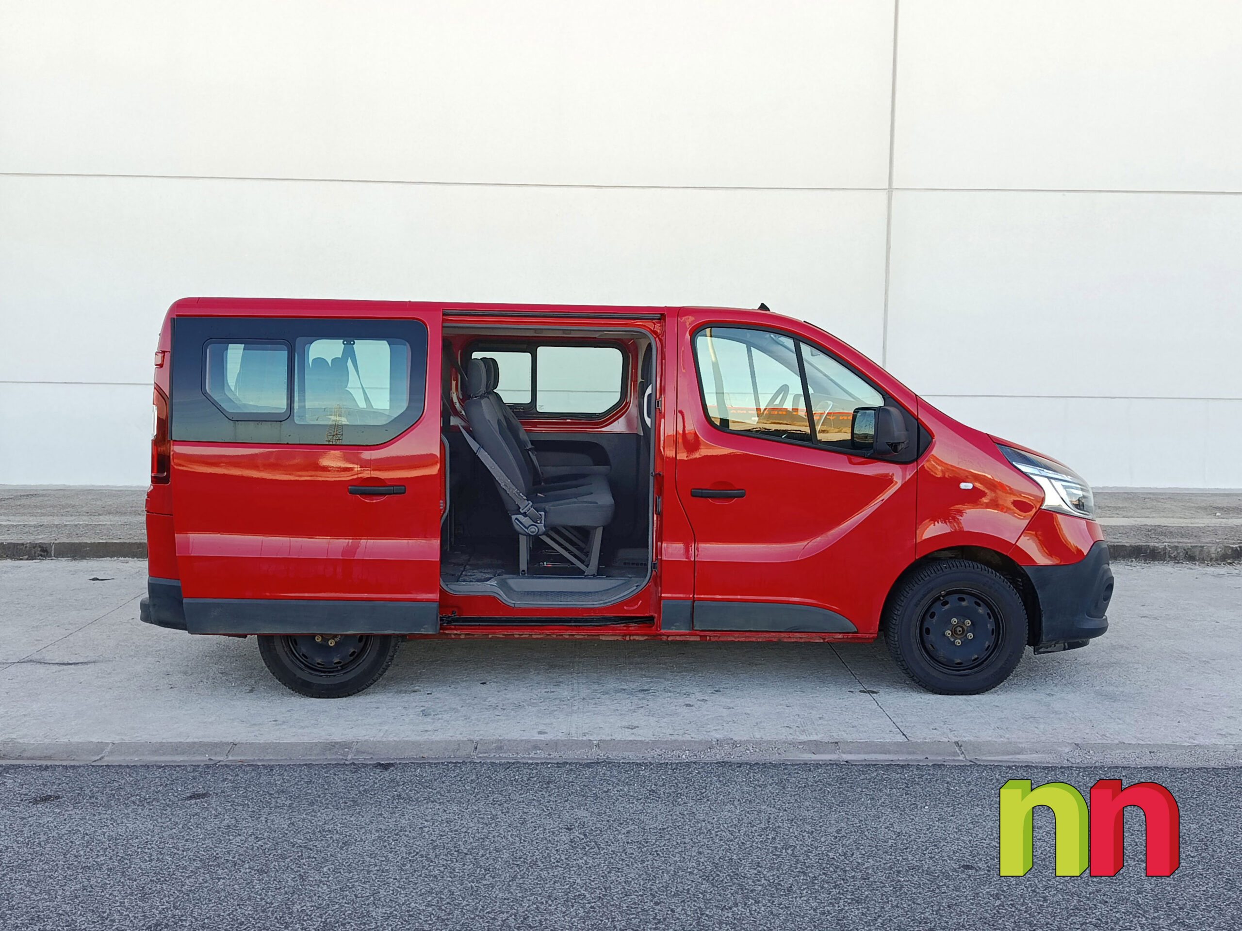 RENAULT Trafic Combi 9 L1H1 2.0DCi 145cv + NAVI