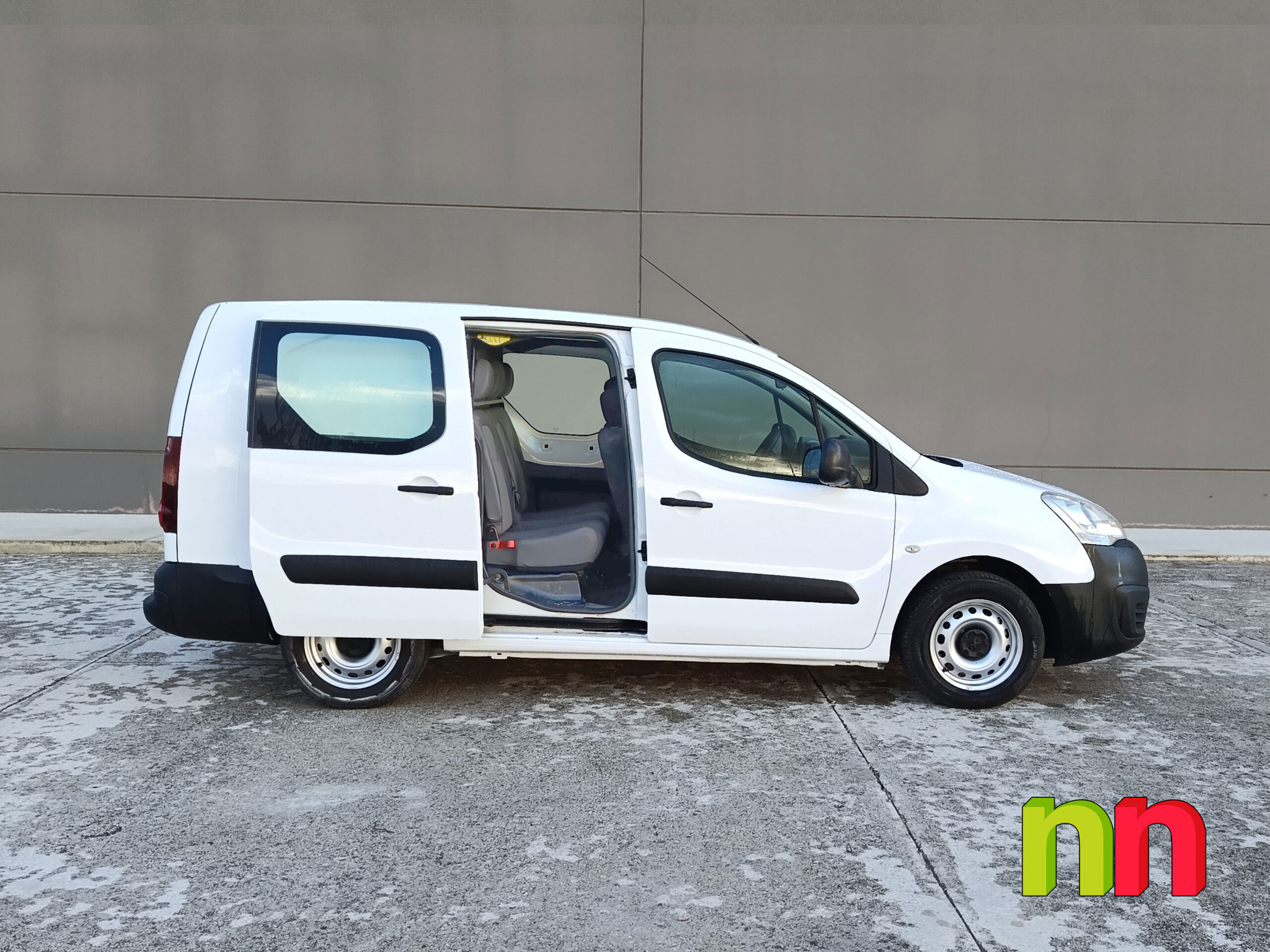 PEUGEOT Partner Combi 5 Long 1.6BlueHDI 100cv + ASIENTOS ABATIBLES