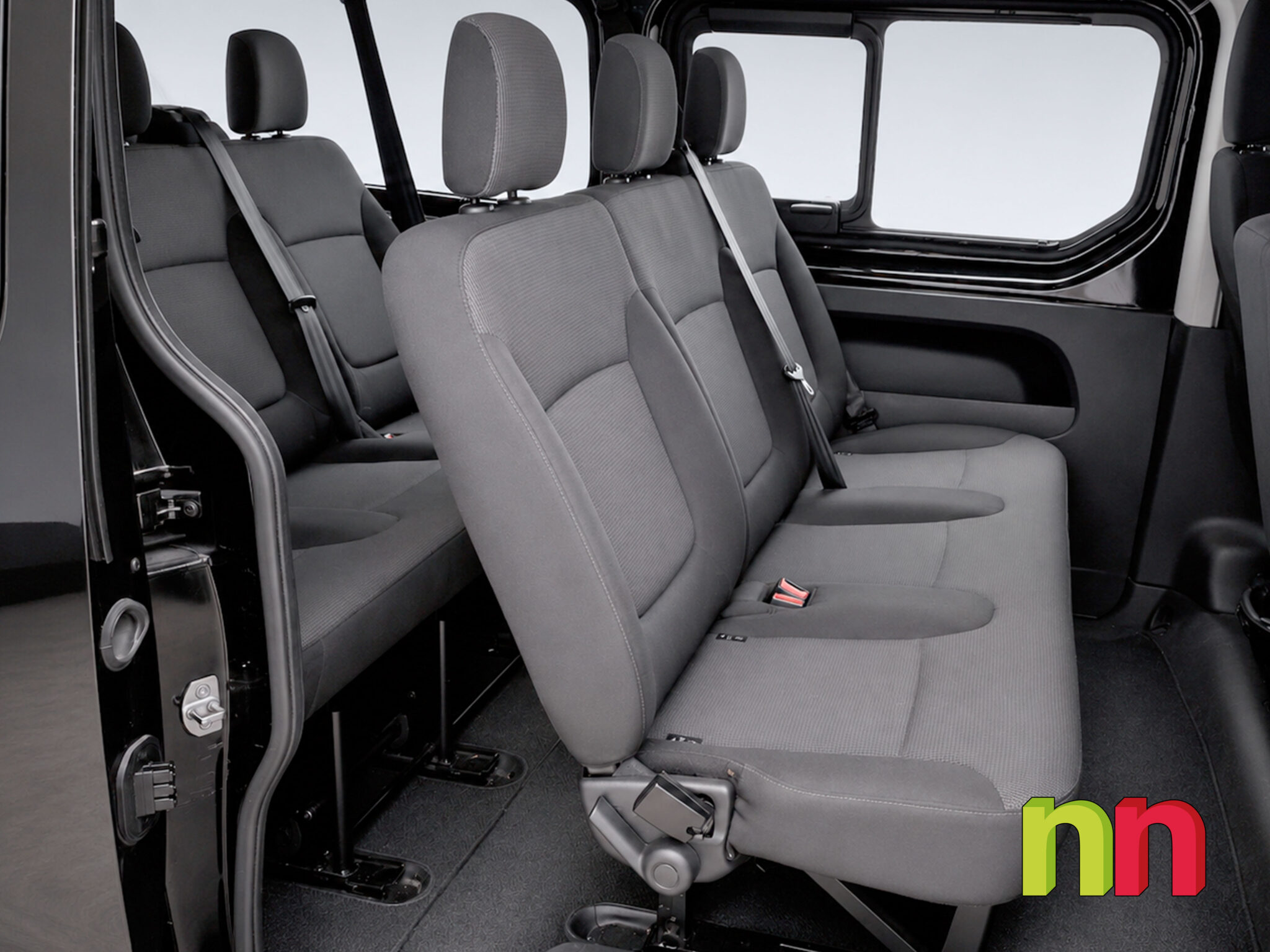 RENAULT Trafic Combi 9 L2H1 2.0DCi 150cv + NAVI