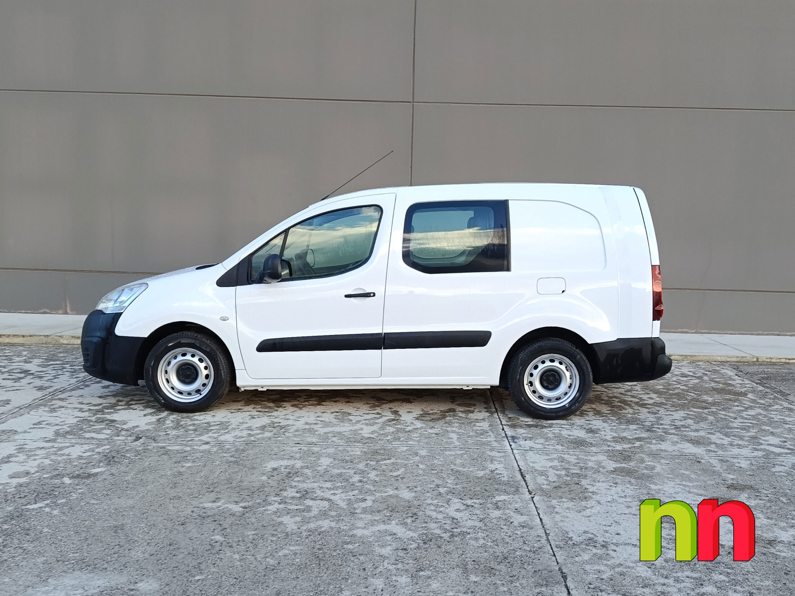 PEUGEOT Partner Combi 5 Long 1.6BlueHDI 100cv + ASIENTOS ABATIBLES