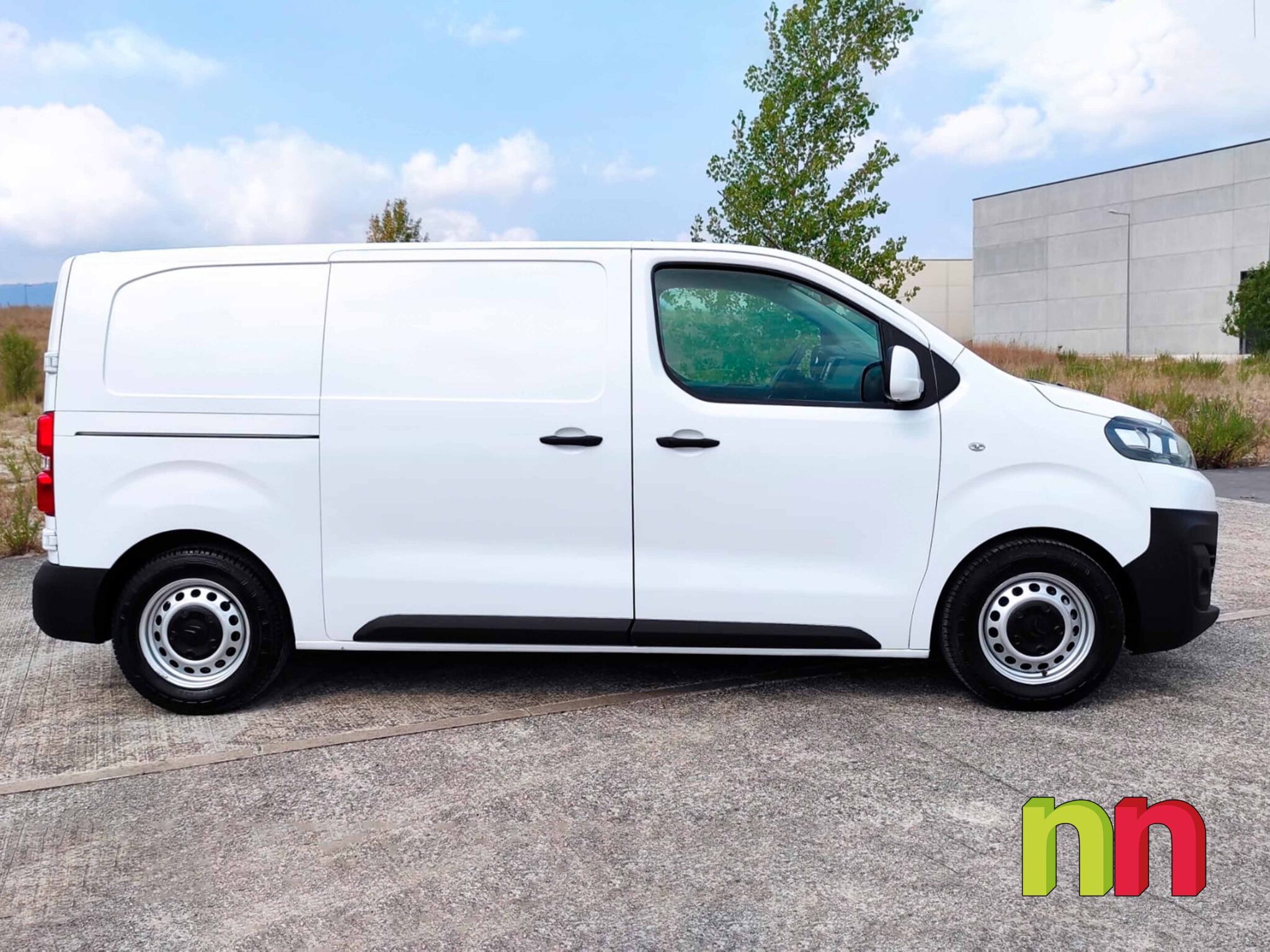 CITROEN Jumpy 3 Talla M 2.0BlueHDI 145cv + NAVY
