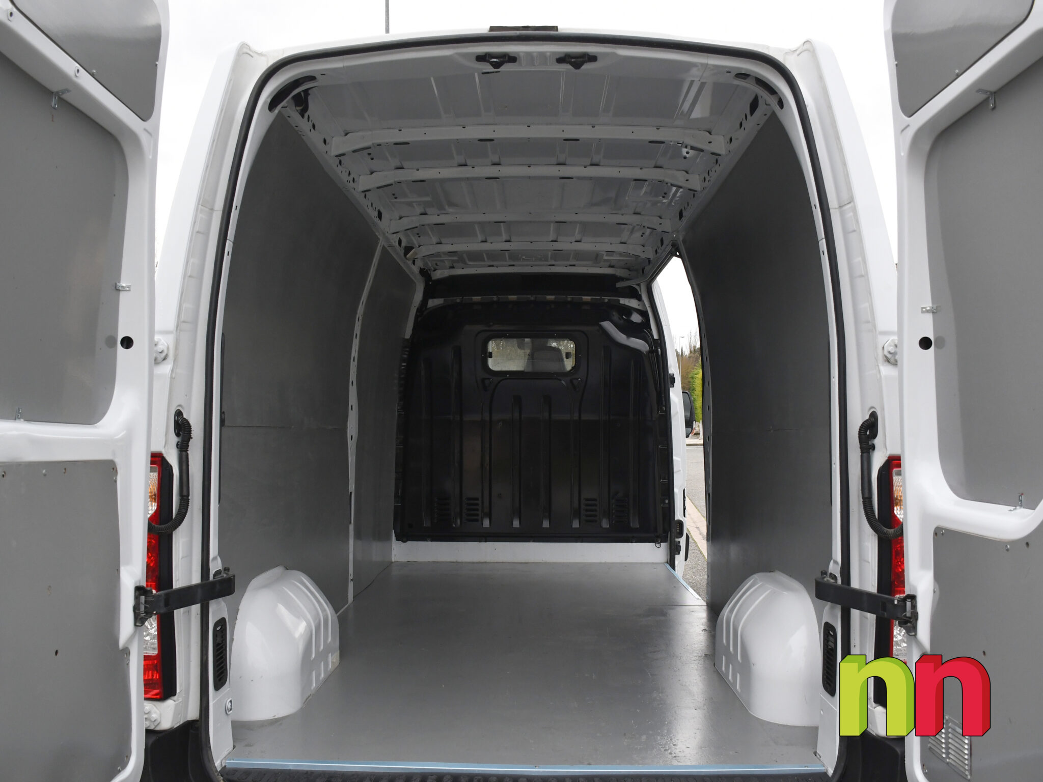 RENAULT Master L3H2 FG35 2.3DCI 135cv + NAVI