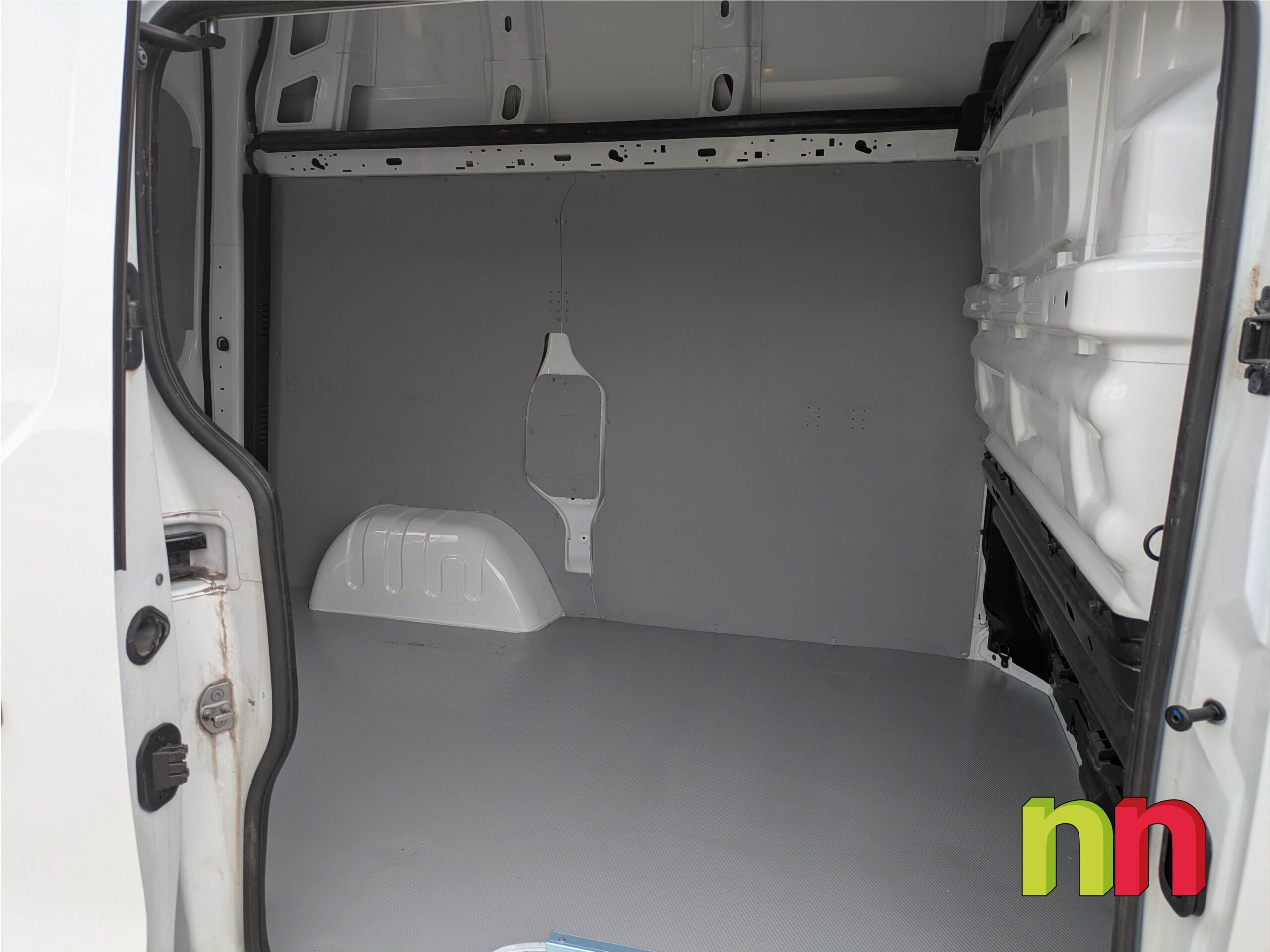 RENAULT Trafic L1H2 2.0DCI 145cv + NAVI
