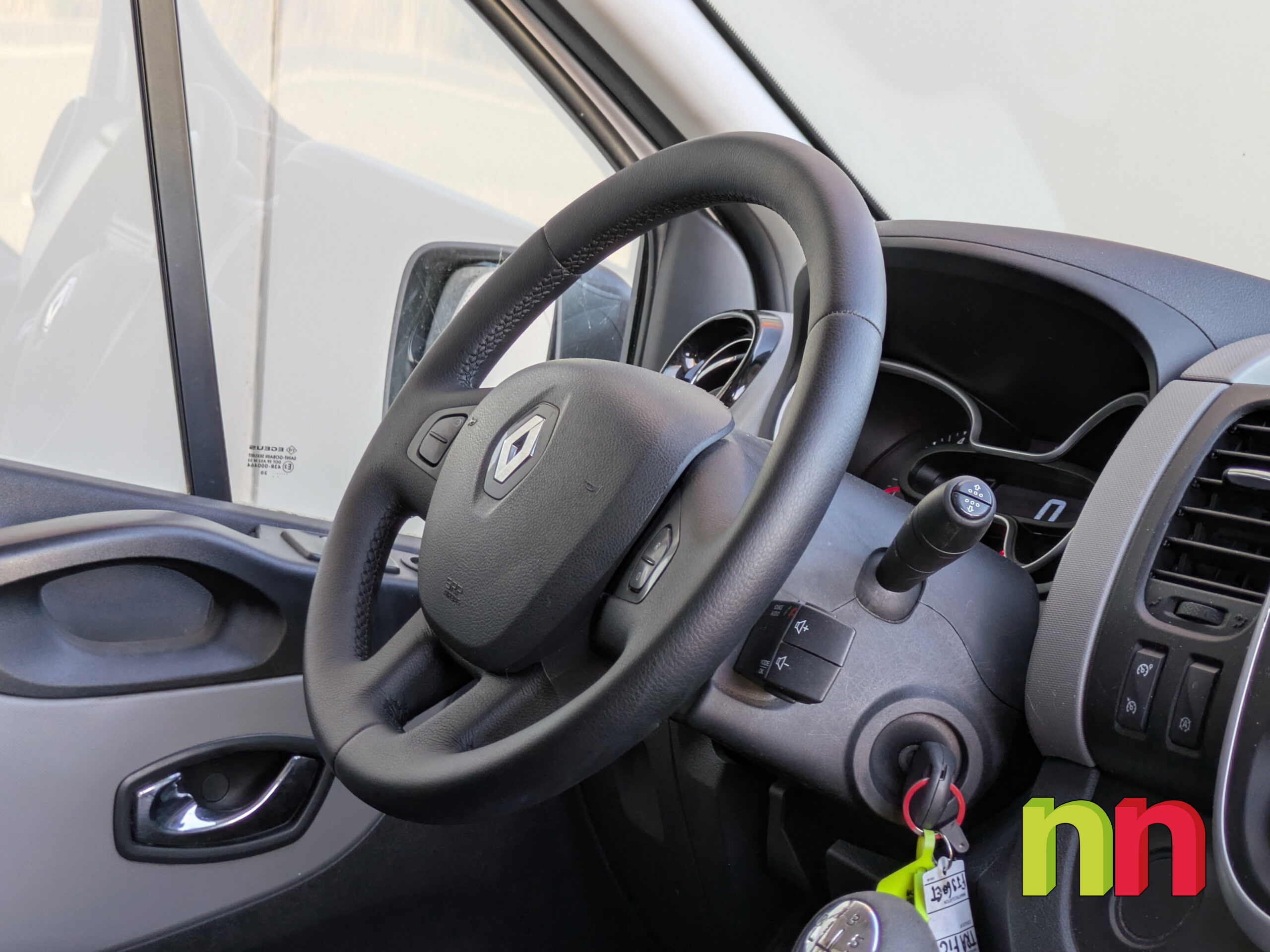RENAULT Trafic L1H2 2.0DCI 145cv + NAVI