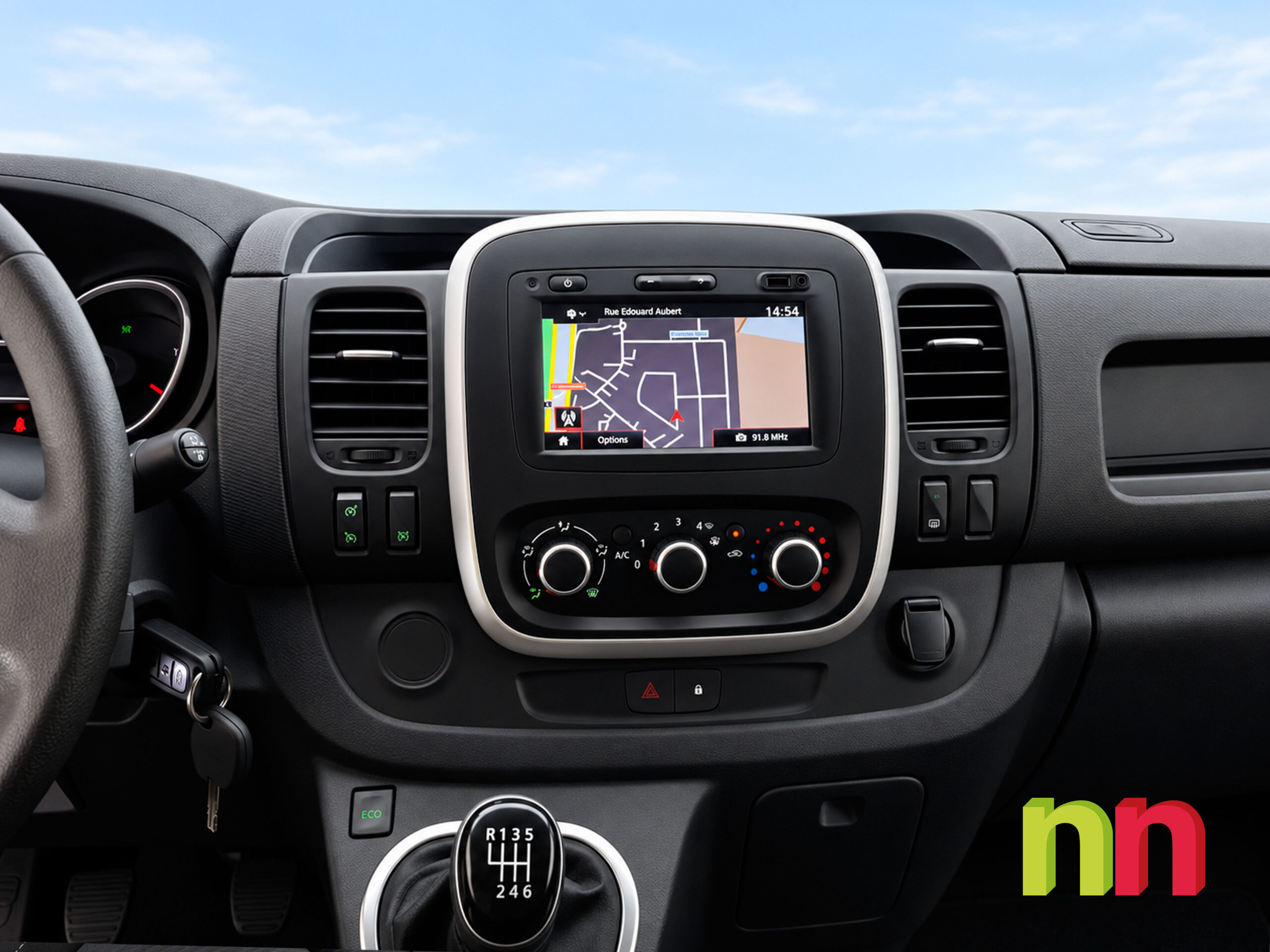 RENAULT Trafic L1H2 2.0DCI 145cv + NAVI