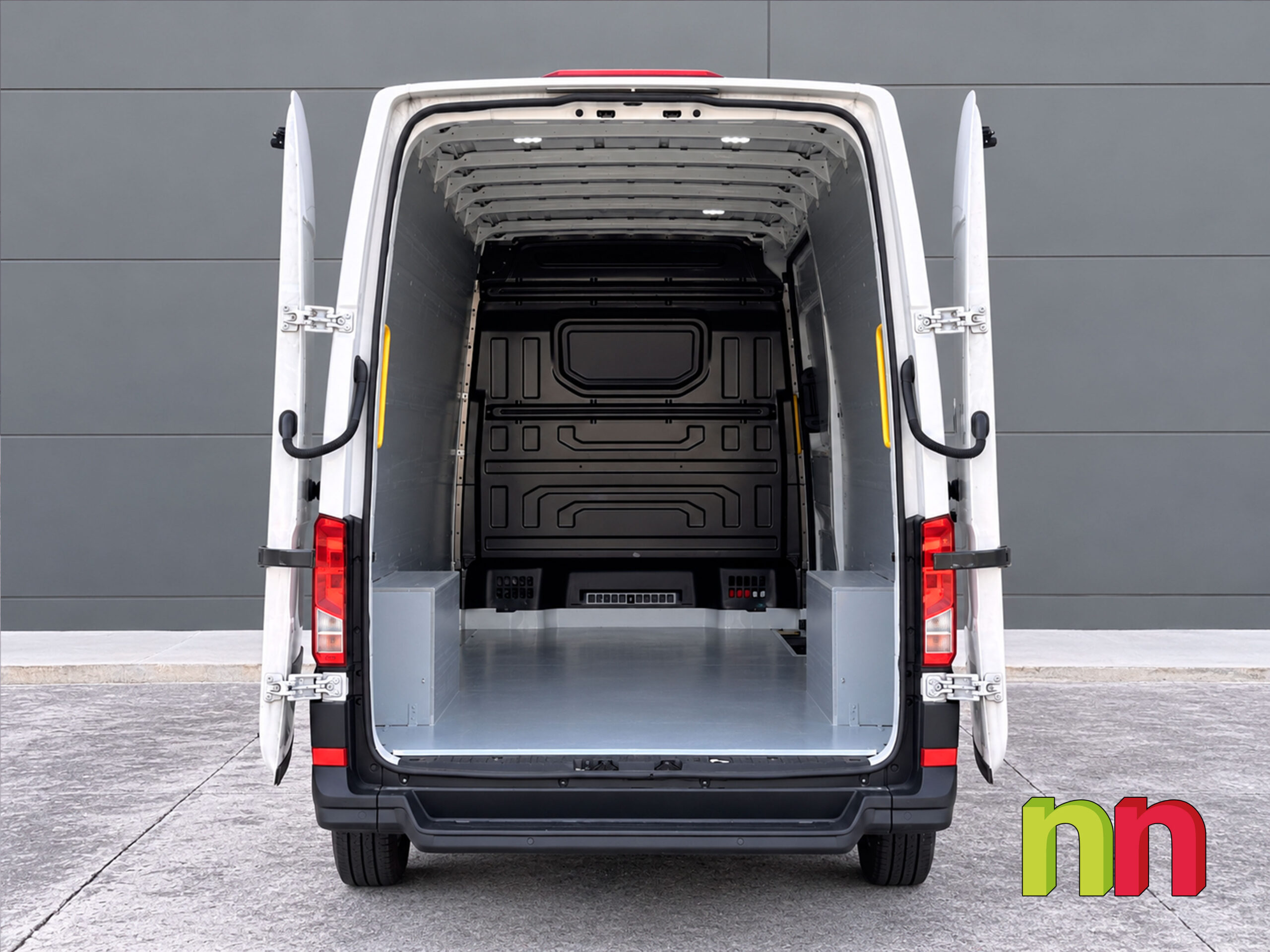 VOLKSWAGEN Crafter L4H2 FG35 AUTO 2.0TDI 140cv + NAVI