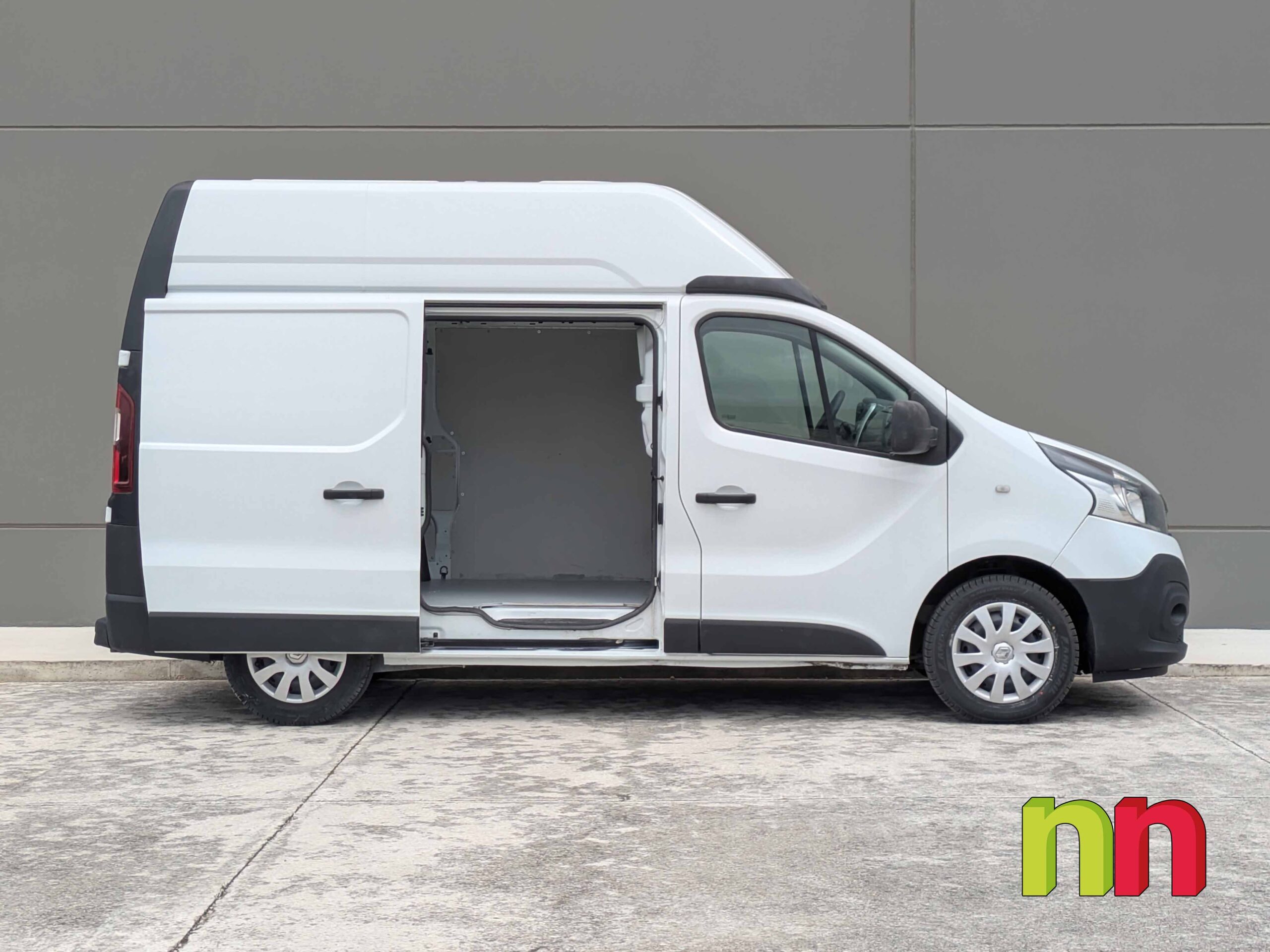 RENAULT Trafic L1H2 2.0DCI 145cv + NAVI