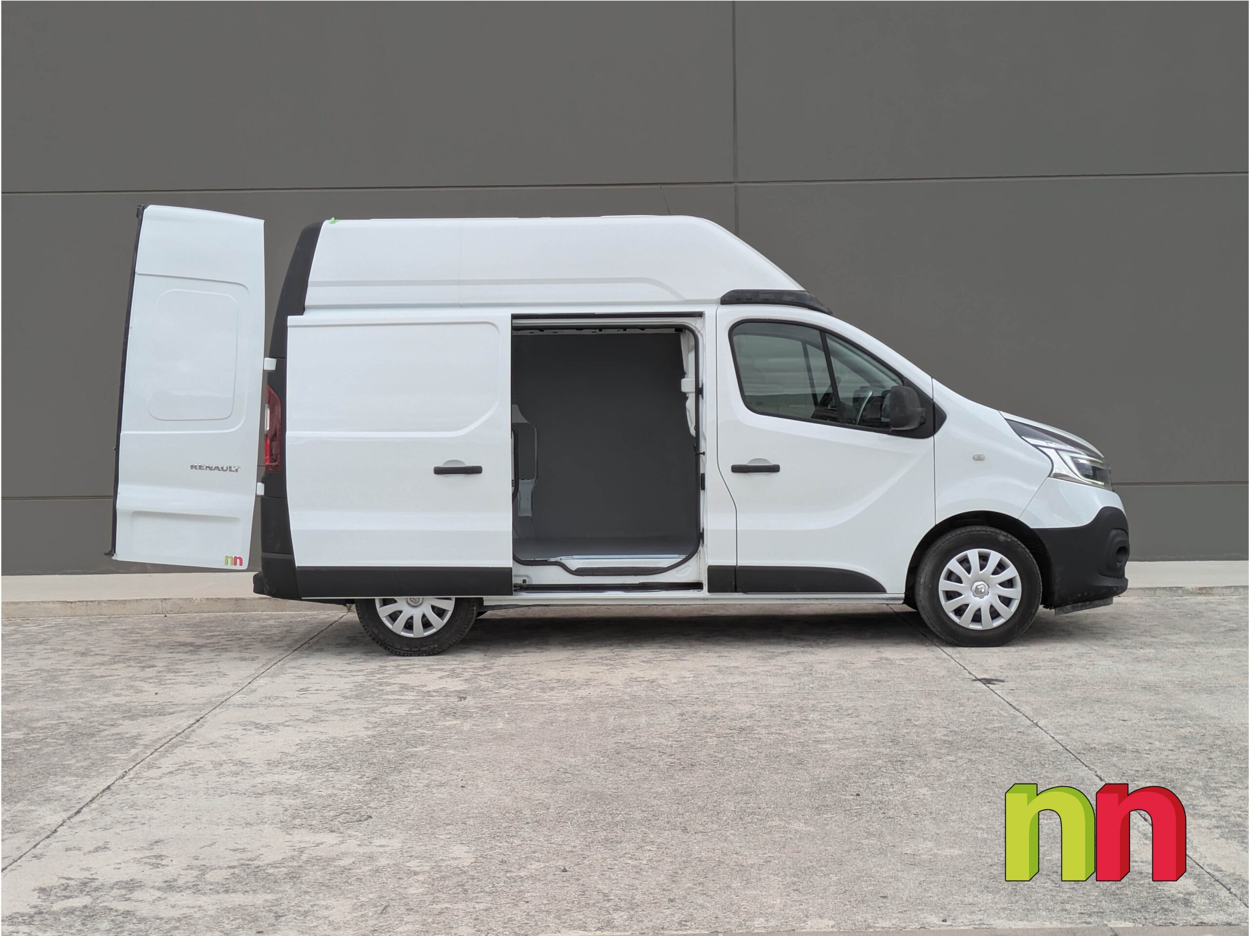 RENAULT Trafic L1H2 2.0DCI 145cv + NAVI