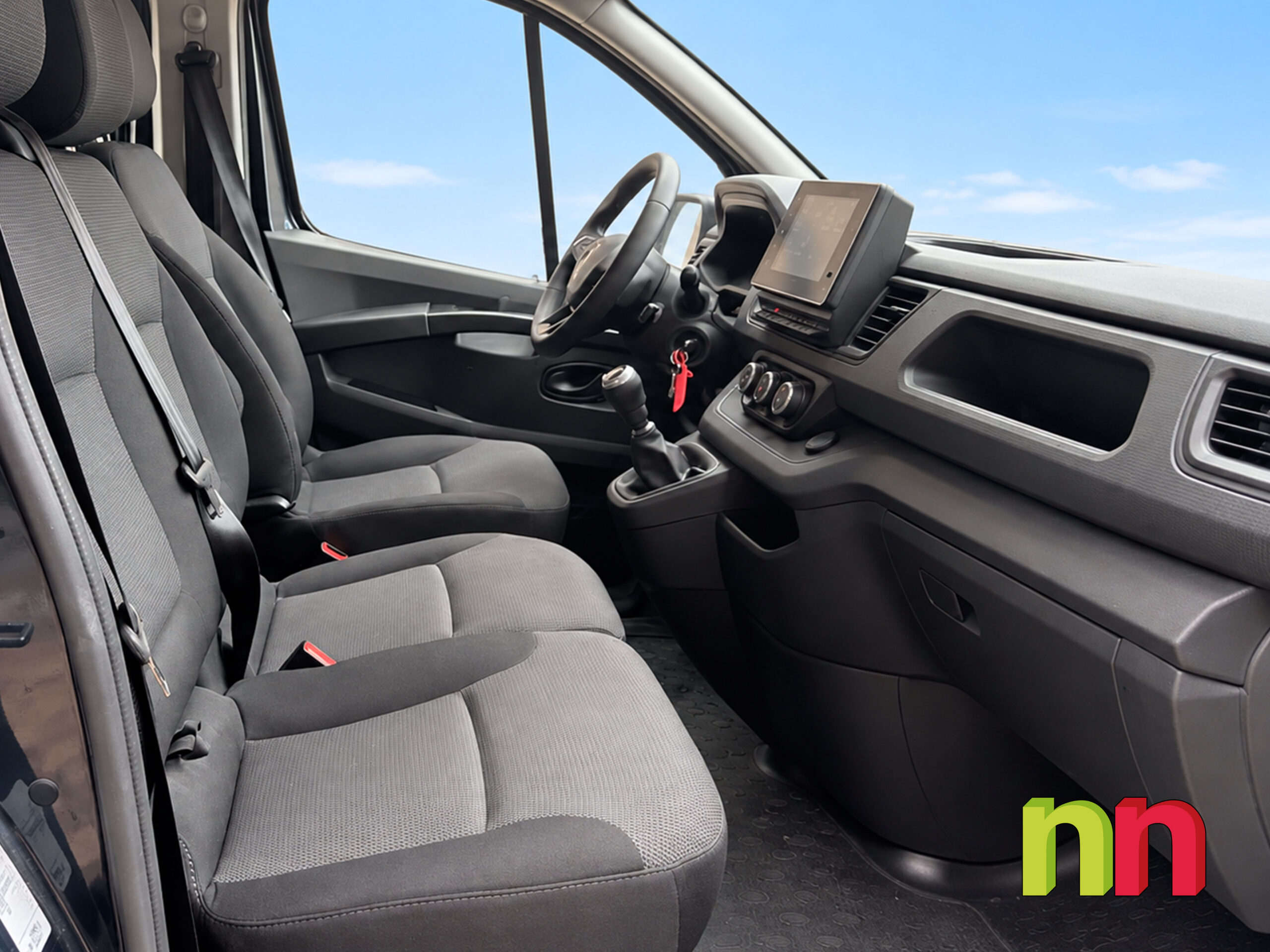 RENAULT Trafic Combi 9 L2H1 2.0DCi 150cv + NAVI