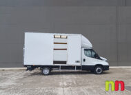IVECO Daily carrozada con plataforma 3.0TD 160cv 20m3 + puerta lateral + doble rueda