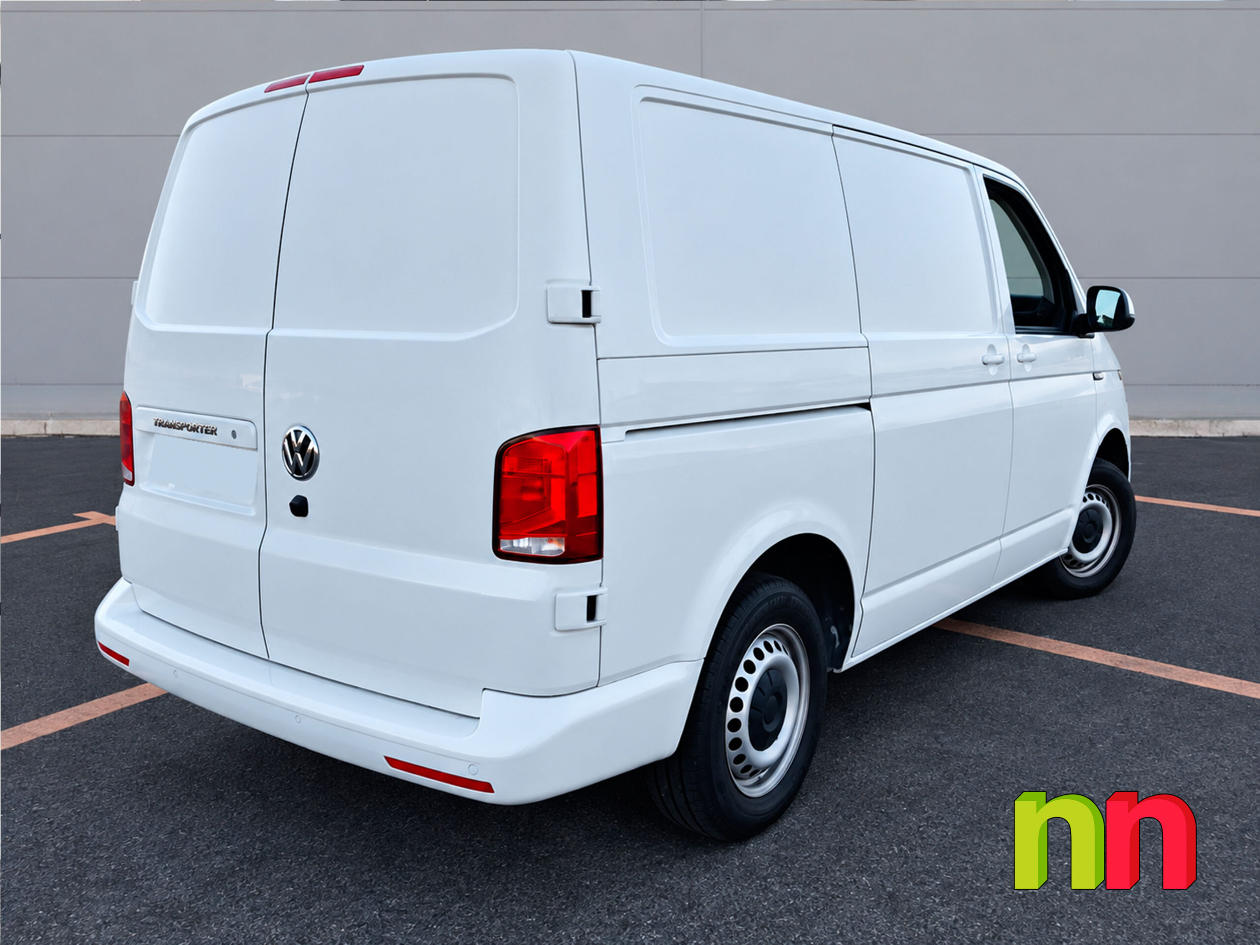 VOLKSWAGEN Transporter L1H1 FG 2.0TDi 150cv + DOBLE PUERTA LAT