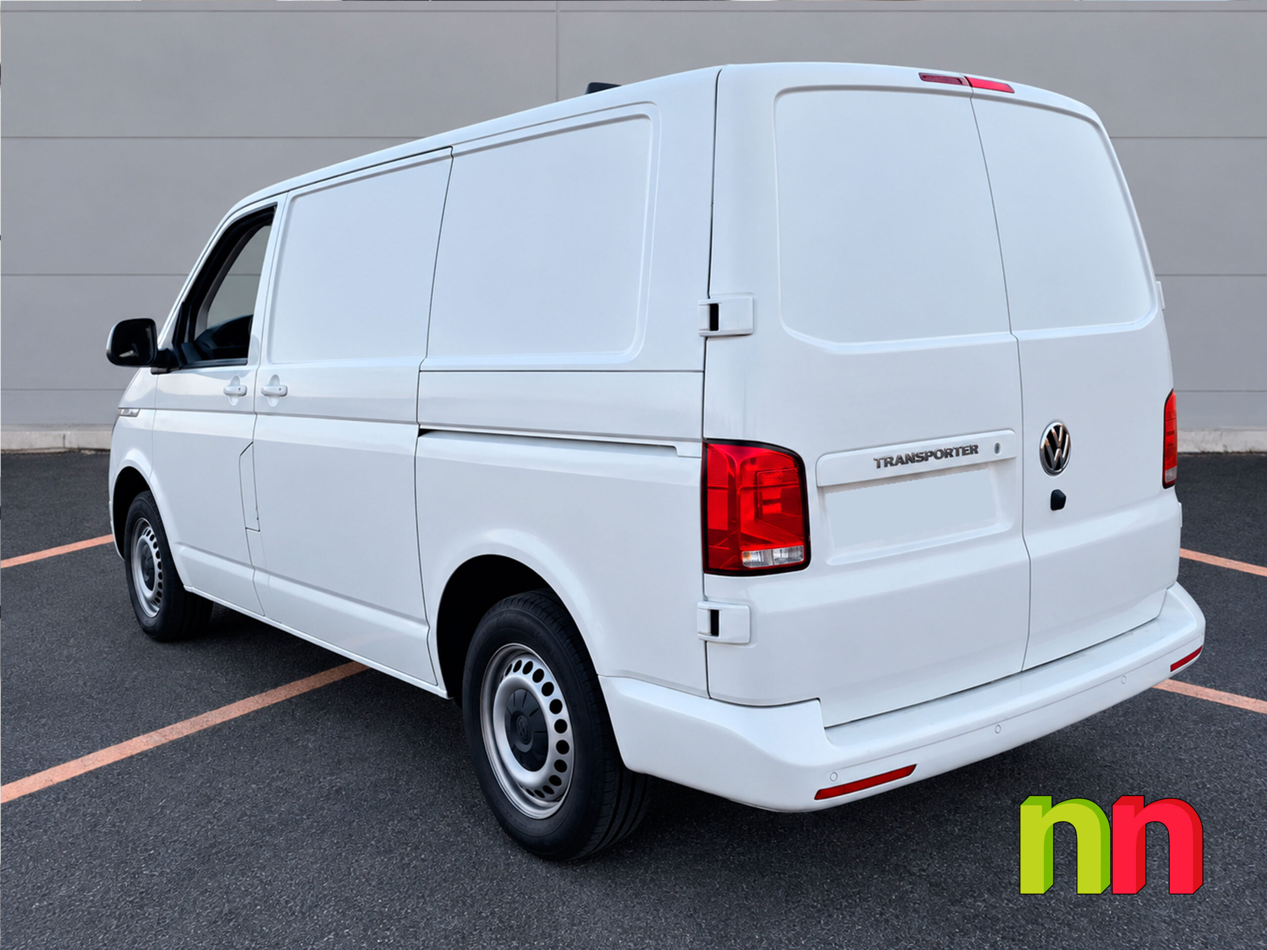 VOLKSWAGEN Transporter L1H1 FG 2.0TDi 150cv + DOBLE PUERTA LAT