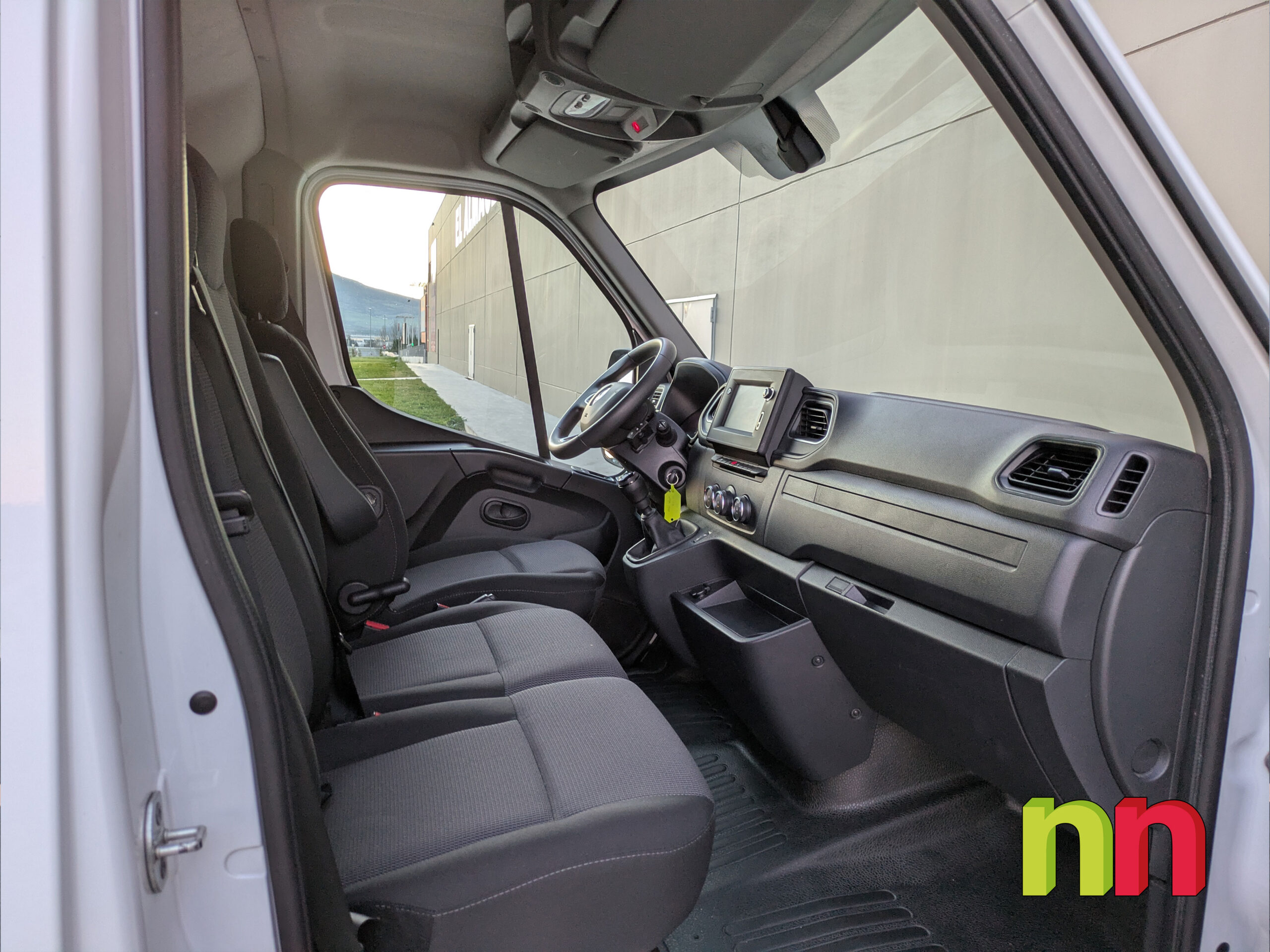 RENAULT Master L2H2 FG33 2.3DCI 135cv – REBU